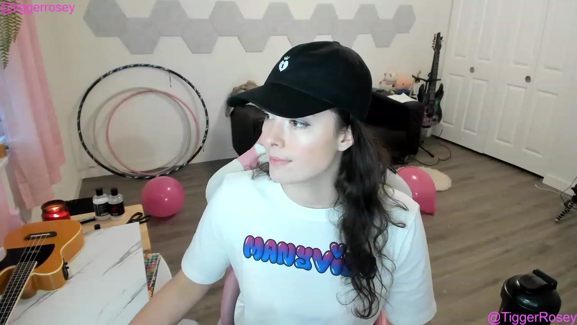 Gallery image thumbnail from TiggerRosey's myfreecams stream on, 01/18/2023, 24:01 image 9 of 20