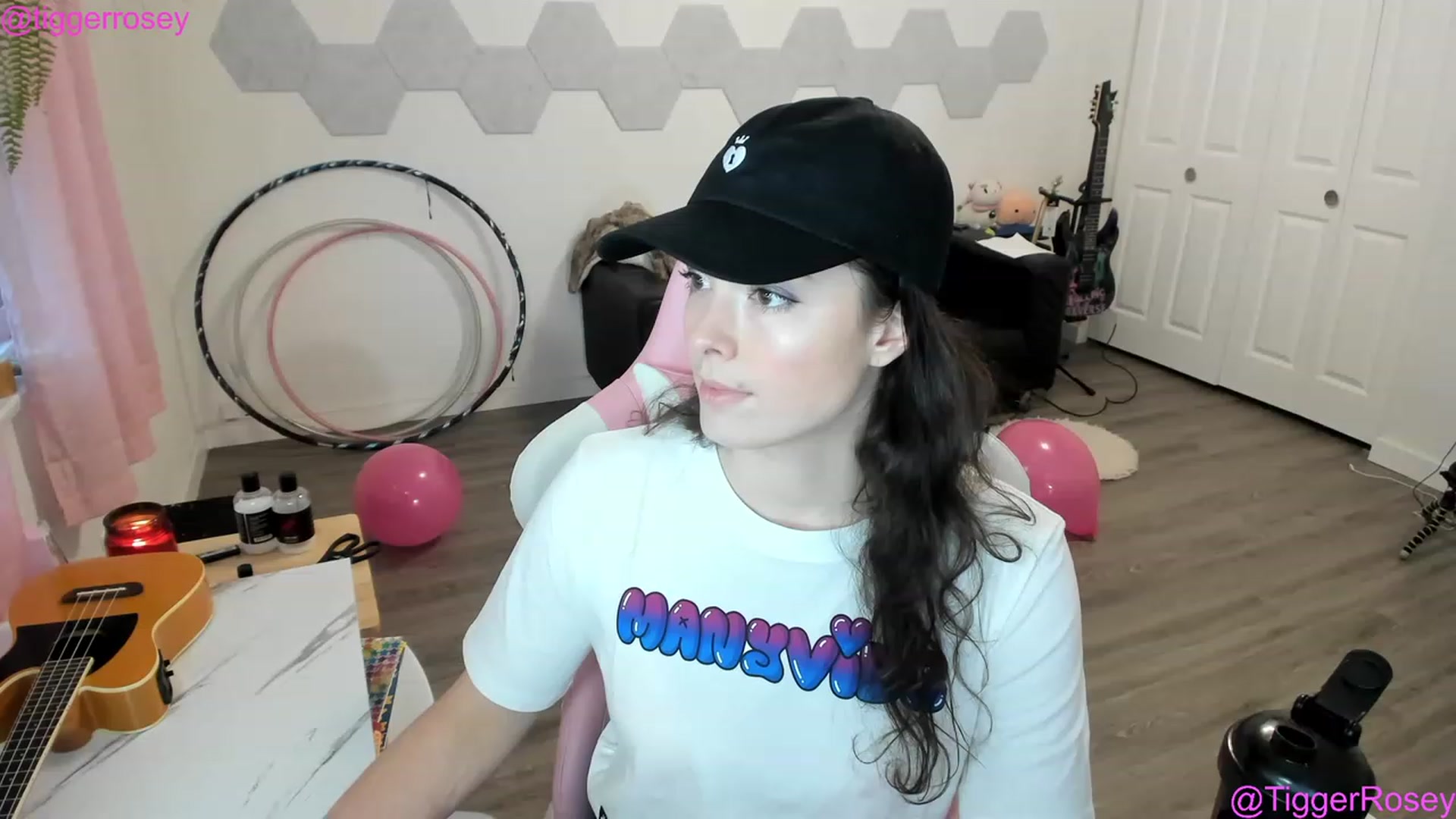 Gallery image thumbnail from TiggerRosey's myfreecams stream on, 01/18/2023, 24:01 image 8 of 20