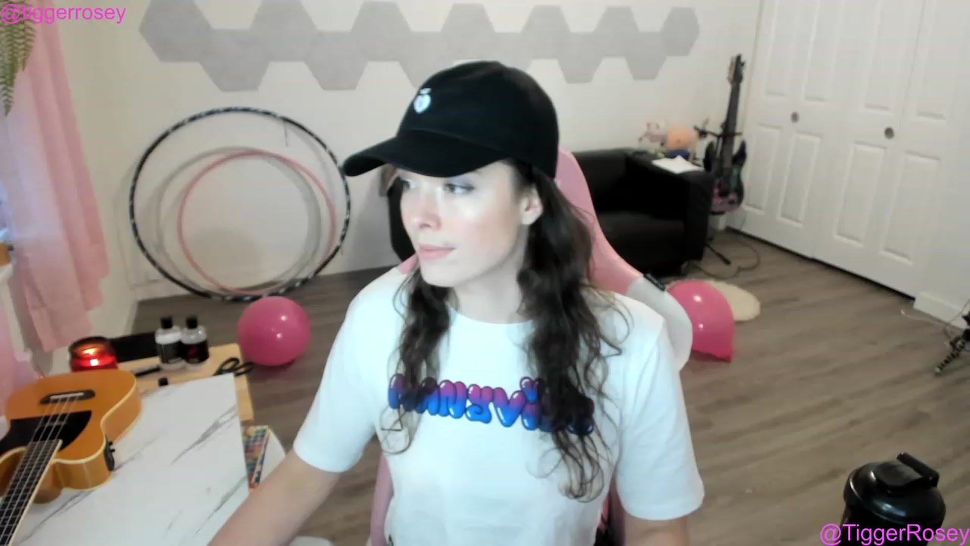 Gallery image thumbnail from TiggerRosey's myfreecams stream on, 01/18/2023, 24:01 image 10 of 20