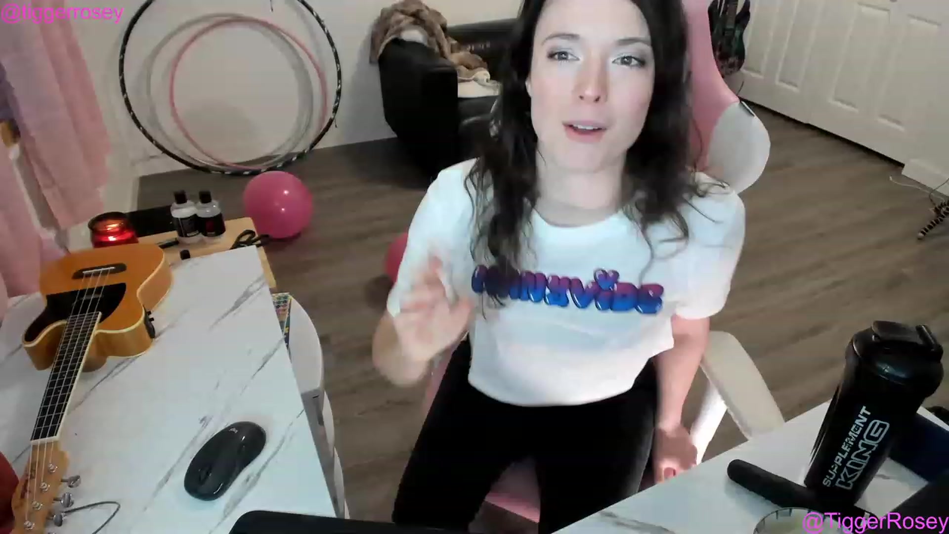 Gallery image thumbnail from TiggerRosey's myfreecams stream on, 01/18/2023, 01:31 image 11 of 20