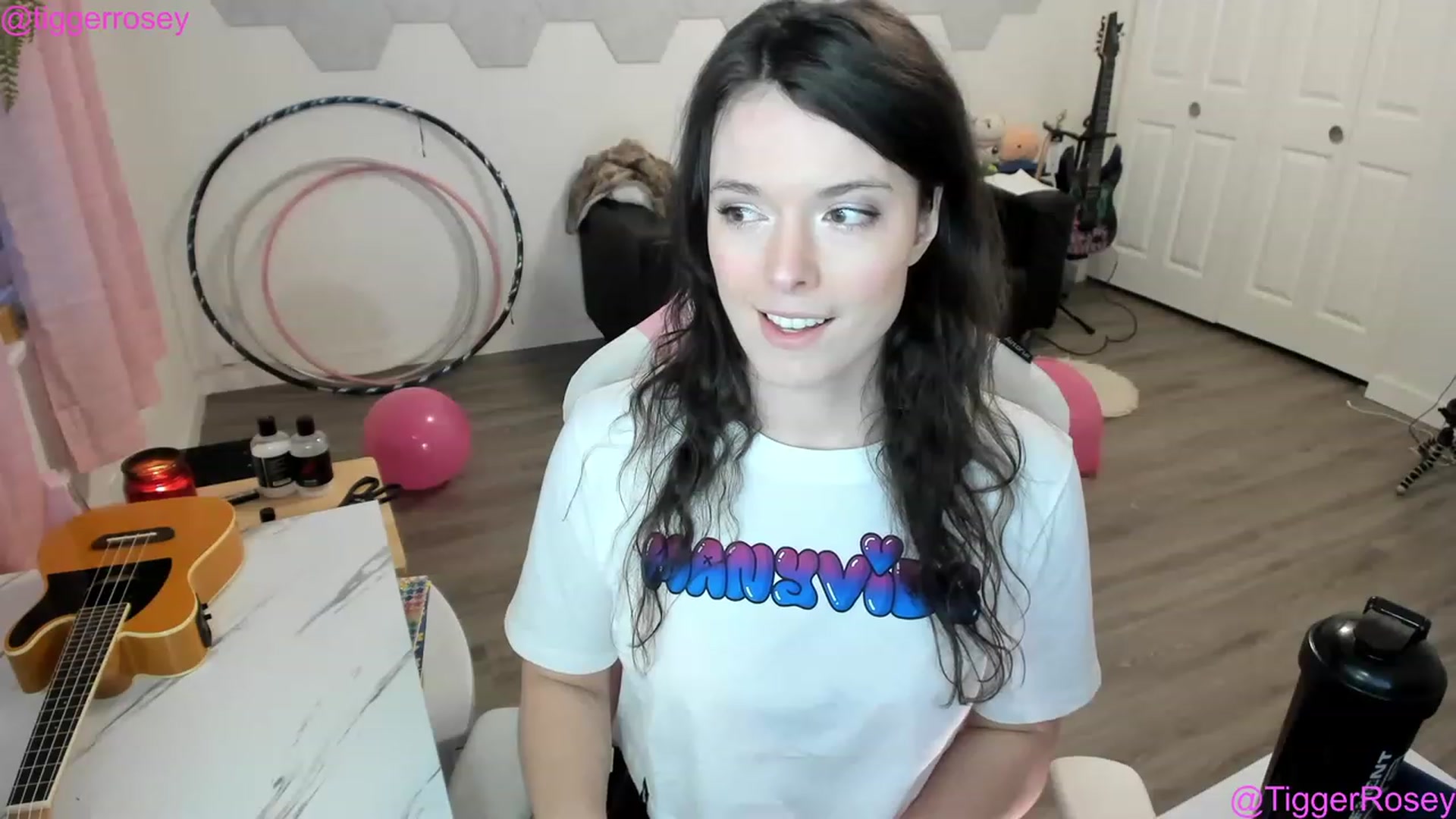 Gallery image thumbnail from TiggerRosey's myfreecams stream on, 01/18/2023, 01:31 image 6 of 20