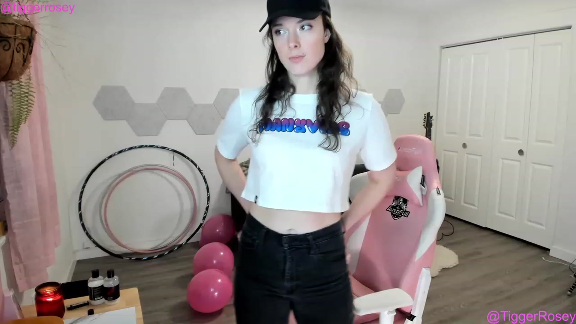 Gallery image thumbnail from TiggerRosey's myfreecams stream on, 01/18/2023, 02:07 image 13 of 20
