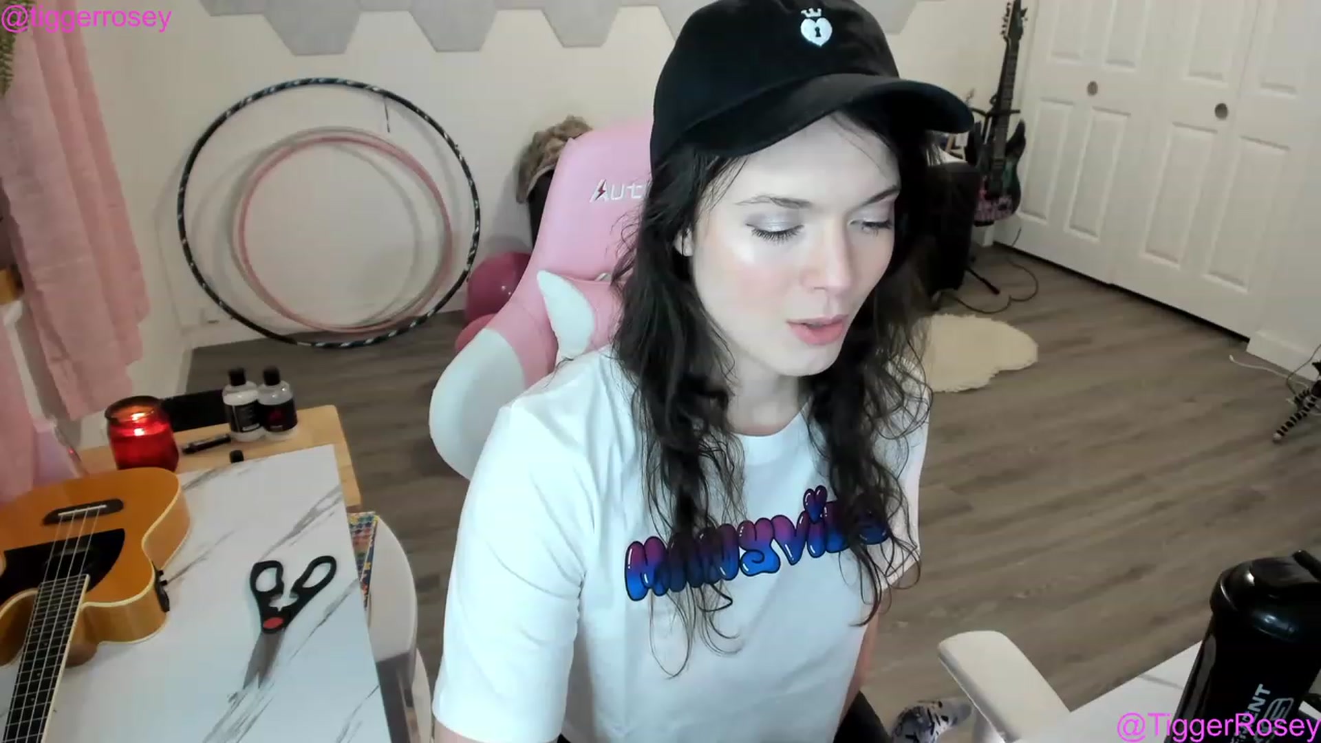 Gallery image thumbnail from TiggerRosey's myfreecams stream on, 01/18/2023, 02:07 image 7 of 20