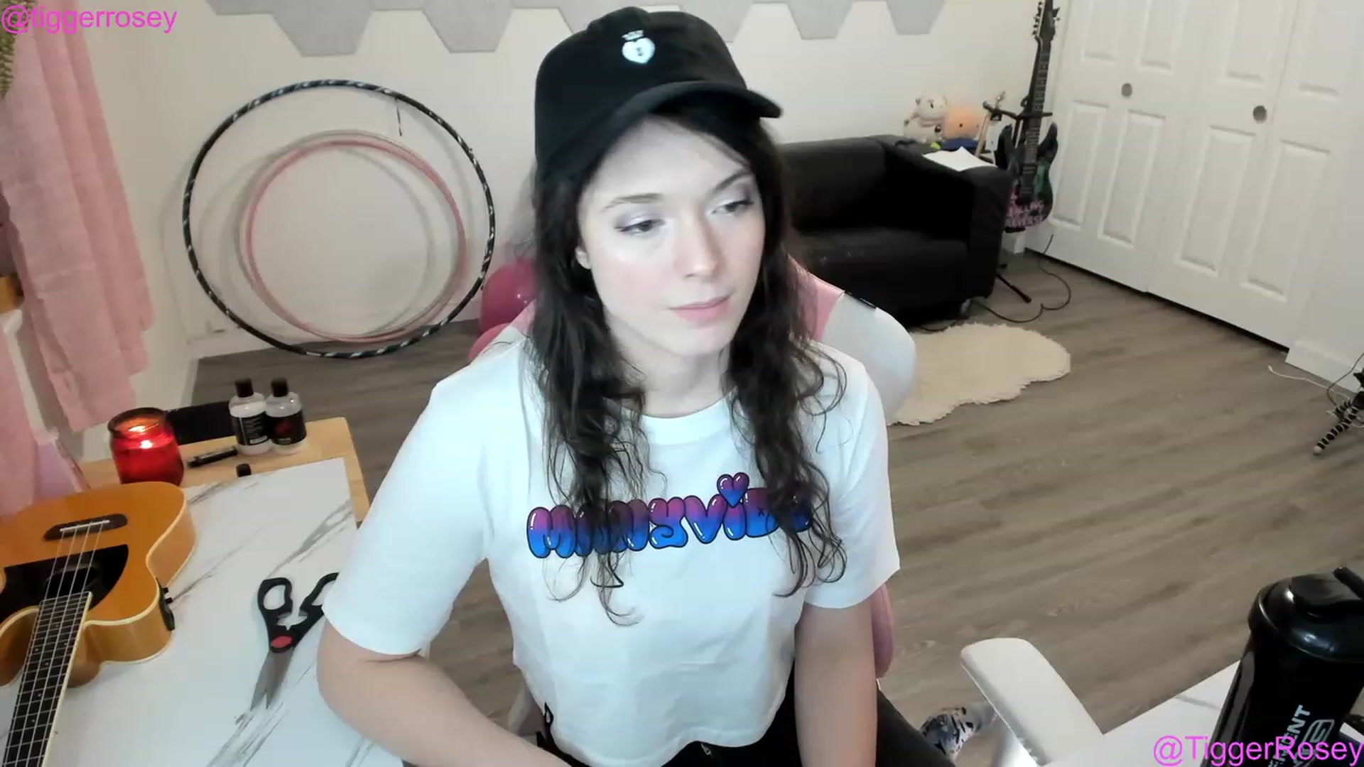 Gallery image thumbnail from TiggerRosey's myfreecams stream on, 01/18/2023, 02:07 image 10 of 20