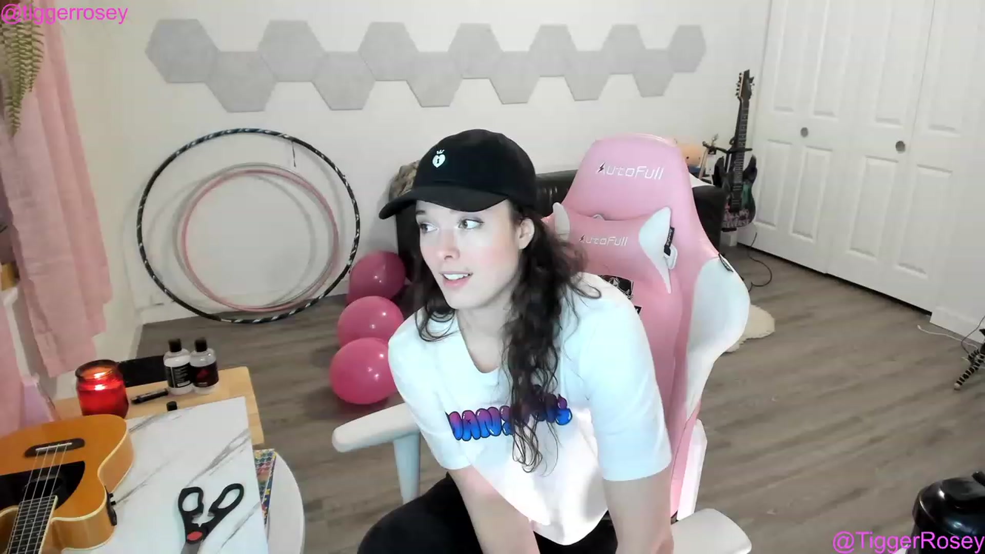 Gallery image thumbnail from TiggerRosey's myfreecams stream on, 01/18/2023, 02:07 image 1 of 20