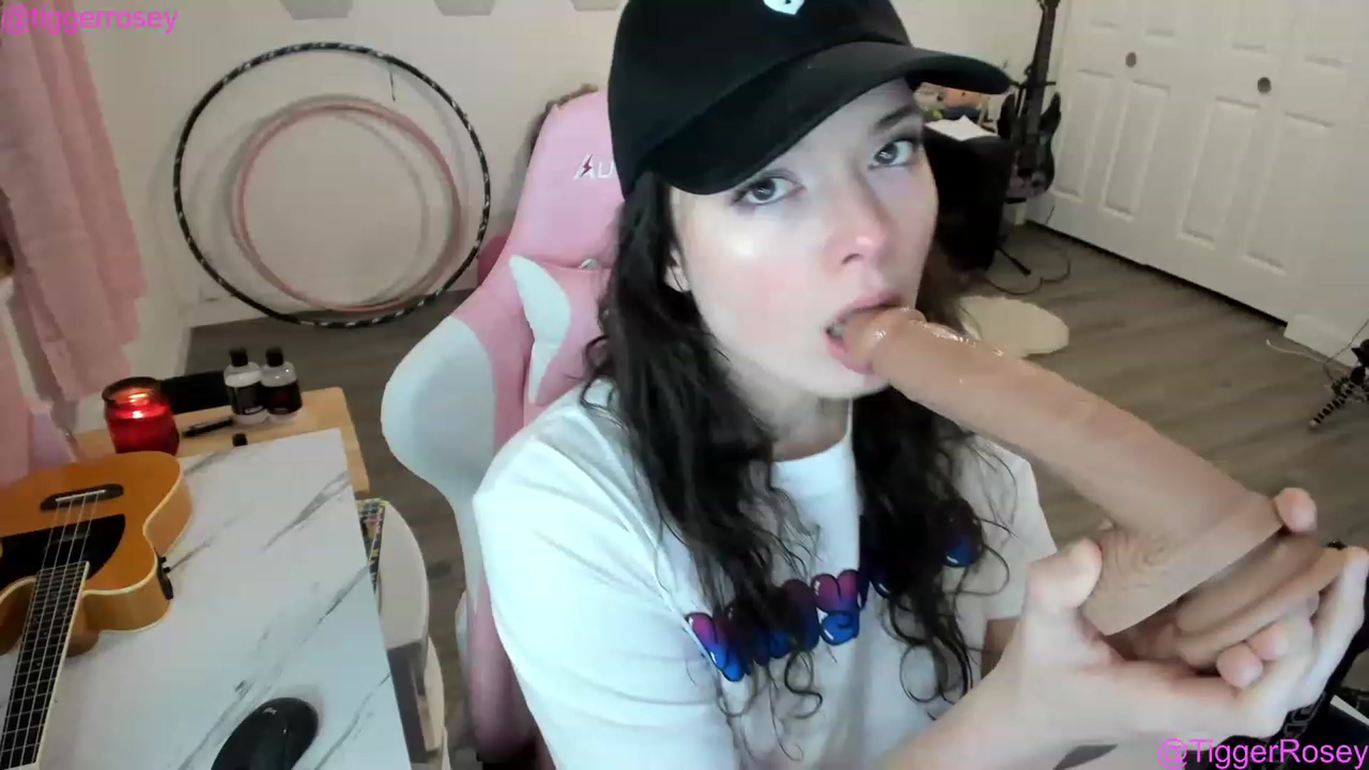 Gallery image thumbnail from TiggerRosey's myfreecams stream on, 01/18/2023, 02:07 image 17 of 20