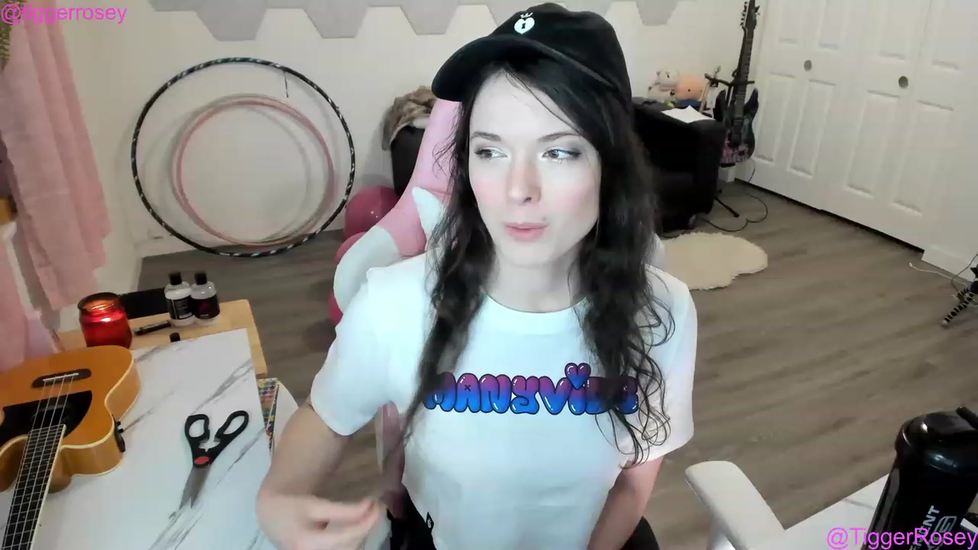 Gallery image thumbnail from TiggerRosey's myfreecams stream on, 01/18/2023, 02:07 image 6 of 20