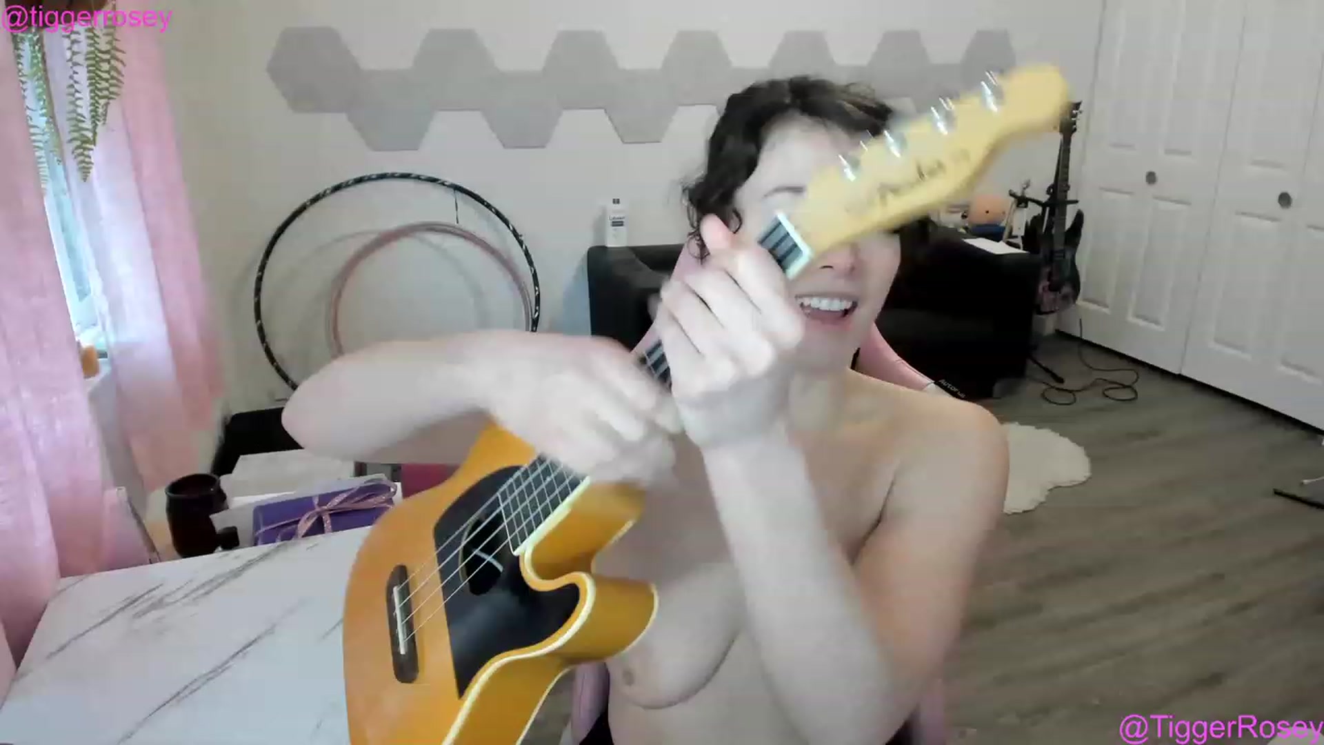 Gallery image thumbnail from TiggerRosey's myfreecams stream on, 01/26/2023, 21:30 image 7 of 20