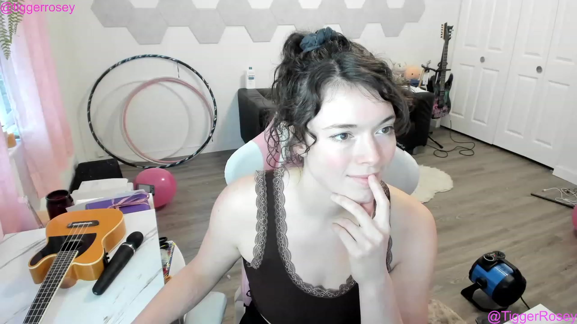 Gallery image thumbnail from TiggerRosey's myfreecams stream on, 01/26/2023, 23:03 image 11 of 20