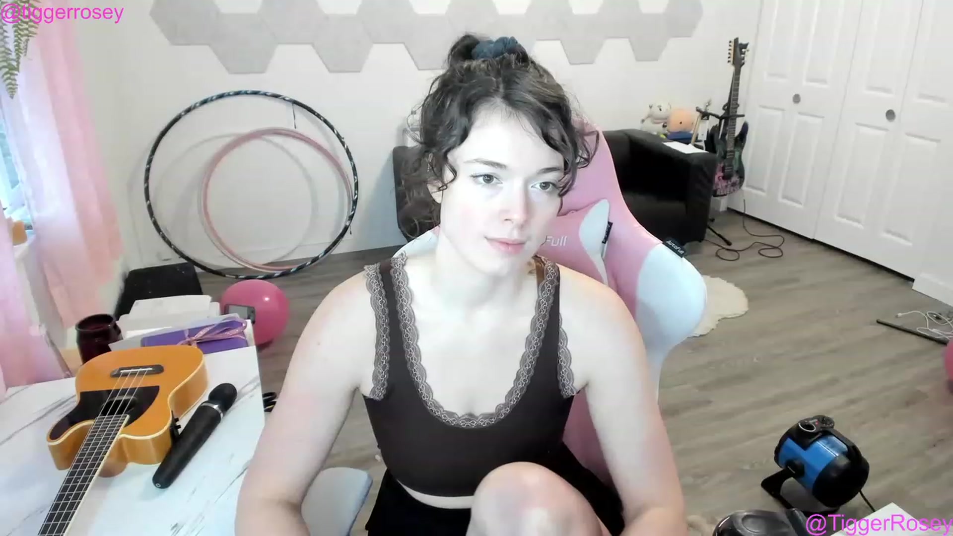 Gallery image thumbnail from TiggerRosey's myfreecams stream on, 01/26/2023, 23:03 image 18 of 20