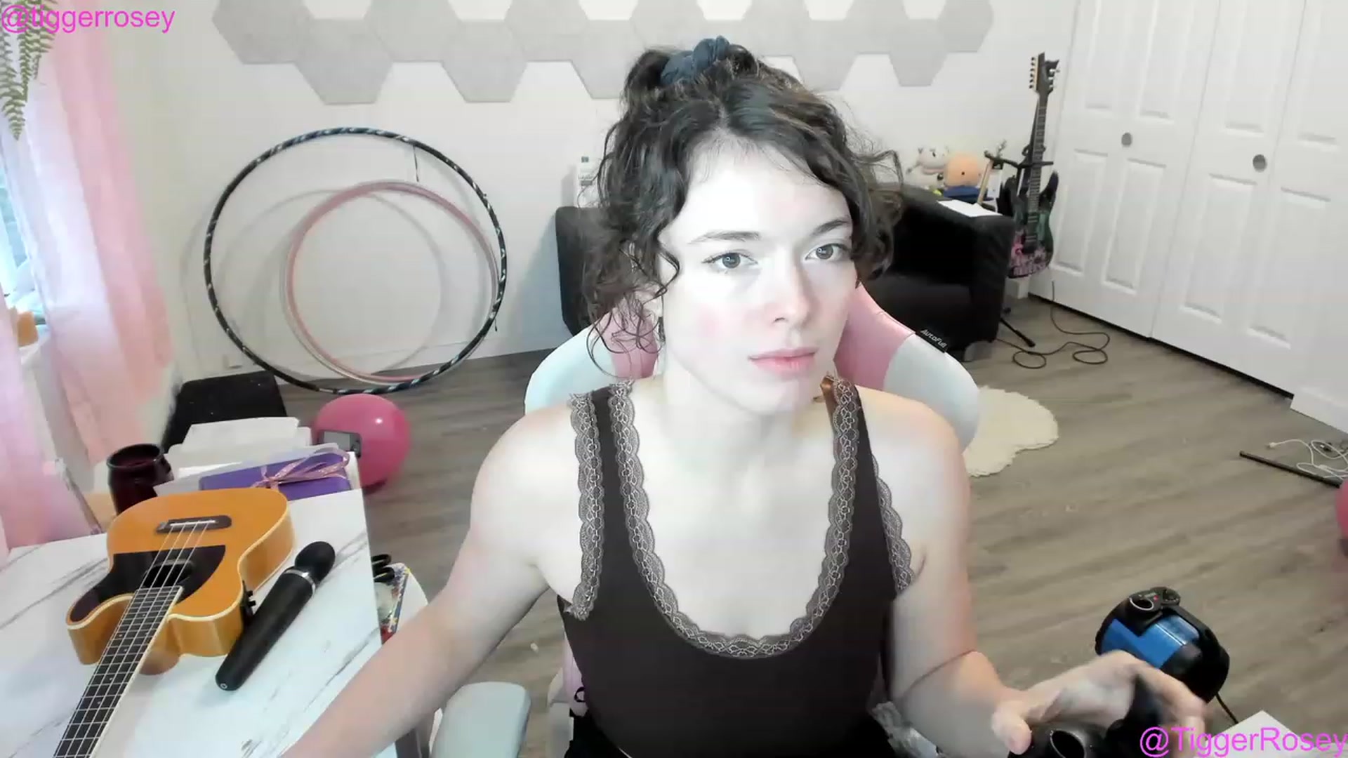 Gallery image thumbnail from TiggerRosey's myfreecams stream on, 01/26/2023, 23:03 image 12 of 20