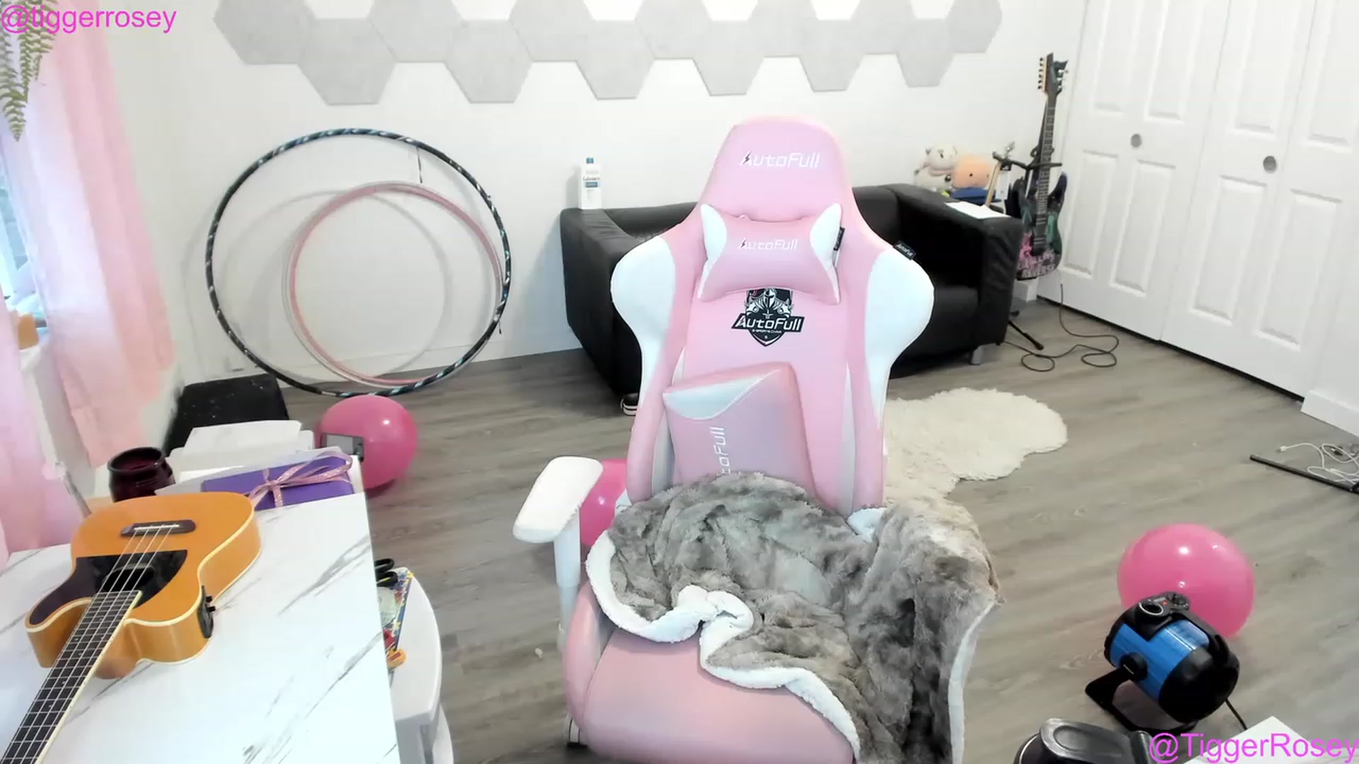 Gallery image thumbnail from TiggerRosey's myfreecams stream on, 01/26/2023, 23:44 image 10 of 20