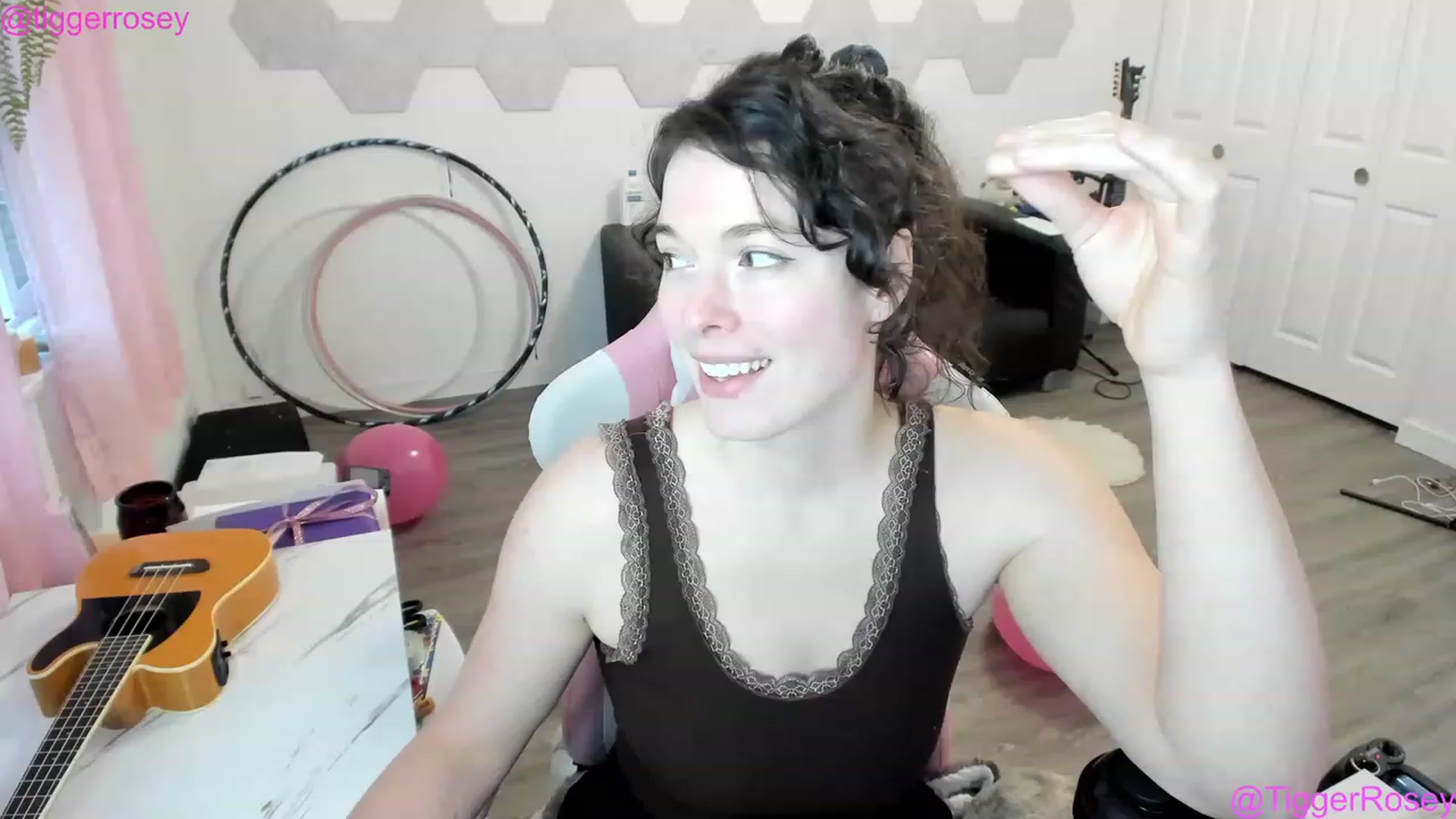 Gallery image thumbnail from TiggerRosey's myfreecams stream on, 01/26/2023, 23:44 image 14 of 20