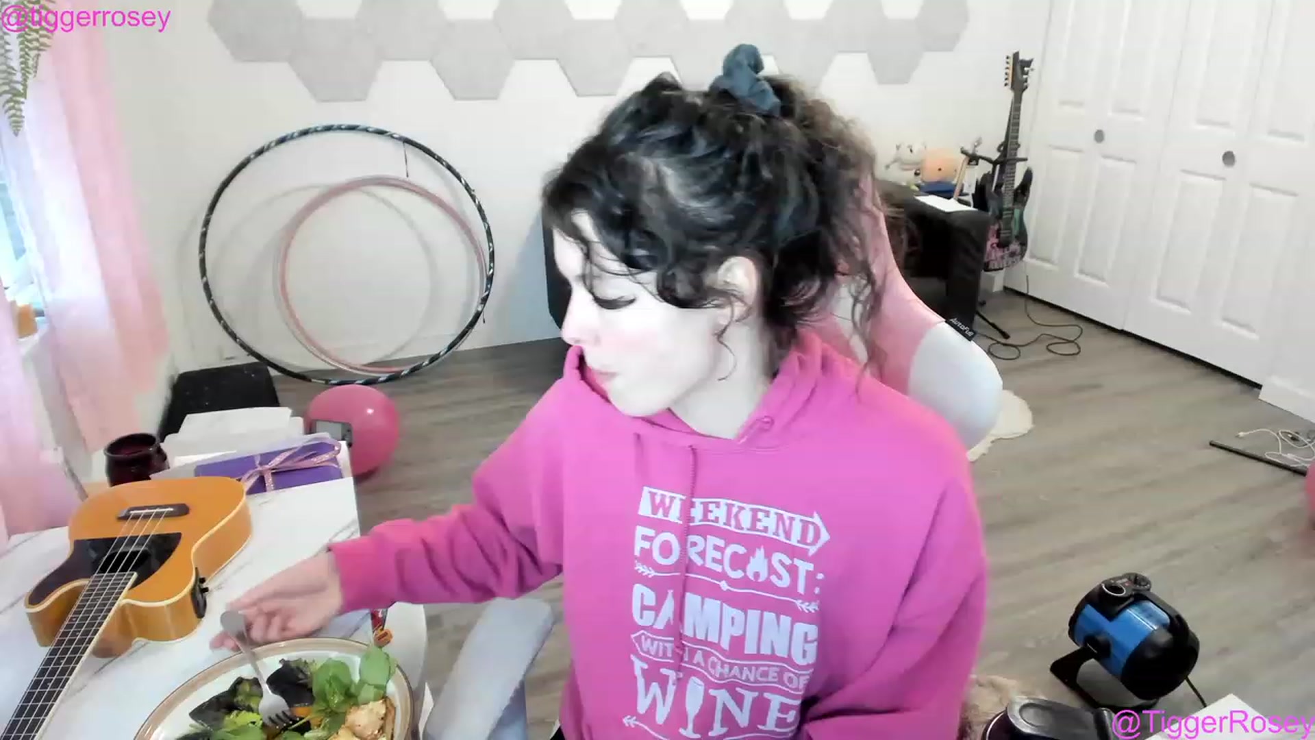 Gallery image thumbnail from TiggerRosey's myfreecams stream on, 01/26/2023, 23:44 image 3 of 20