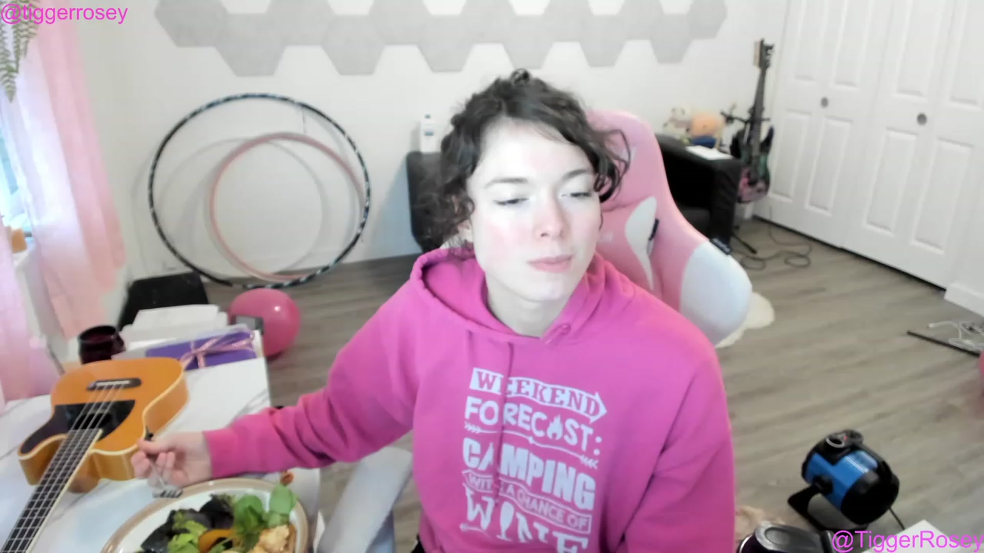 Gallery image thumbnail from TiggerRosey's myfreecams stream on, 01/26/2023, 23:44 image 2 of 20
