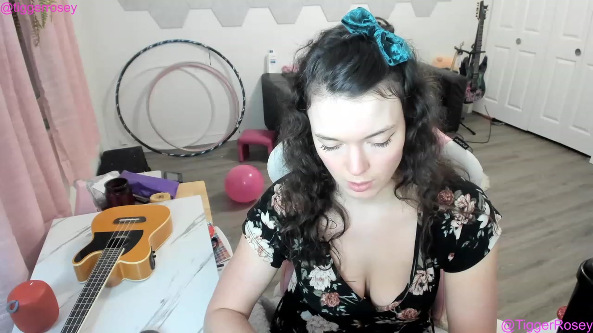 Gallery image thumbnail from TiggerRosey's myfreecams stream on, 02/08/2023, 06:57 image 3 of 20