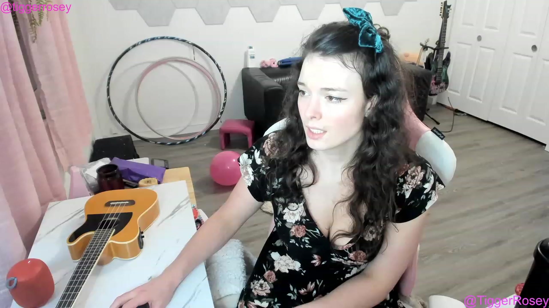 Gallery image thumbnail from TiggerRosey's myfreecams stream on, 02/08/2023, 06:57 image 2 of 20