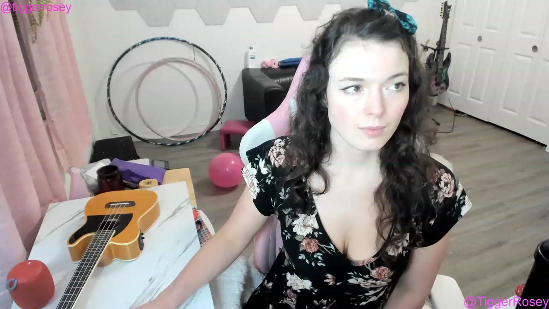 Gallery image thumbnail from TiggerRosey's myfreecams stream on, 02/08/2023, 06:57 image 6 of 20