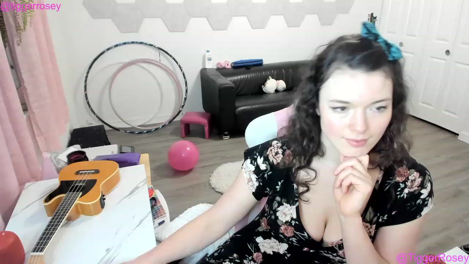 Gallery image thumbnail from TiggerRosey's myfreecams stream on, 02/08/2023, 07:57 image 10 of 20