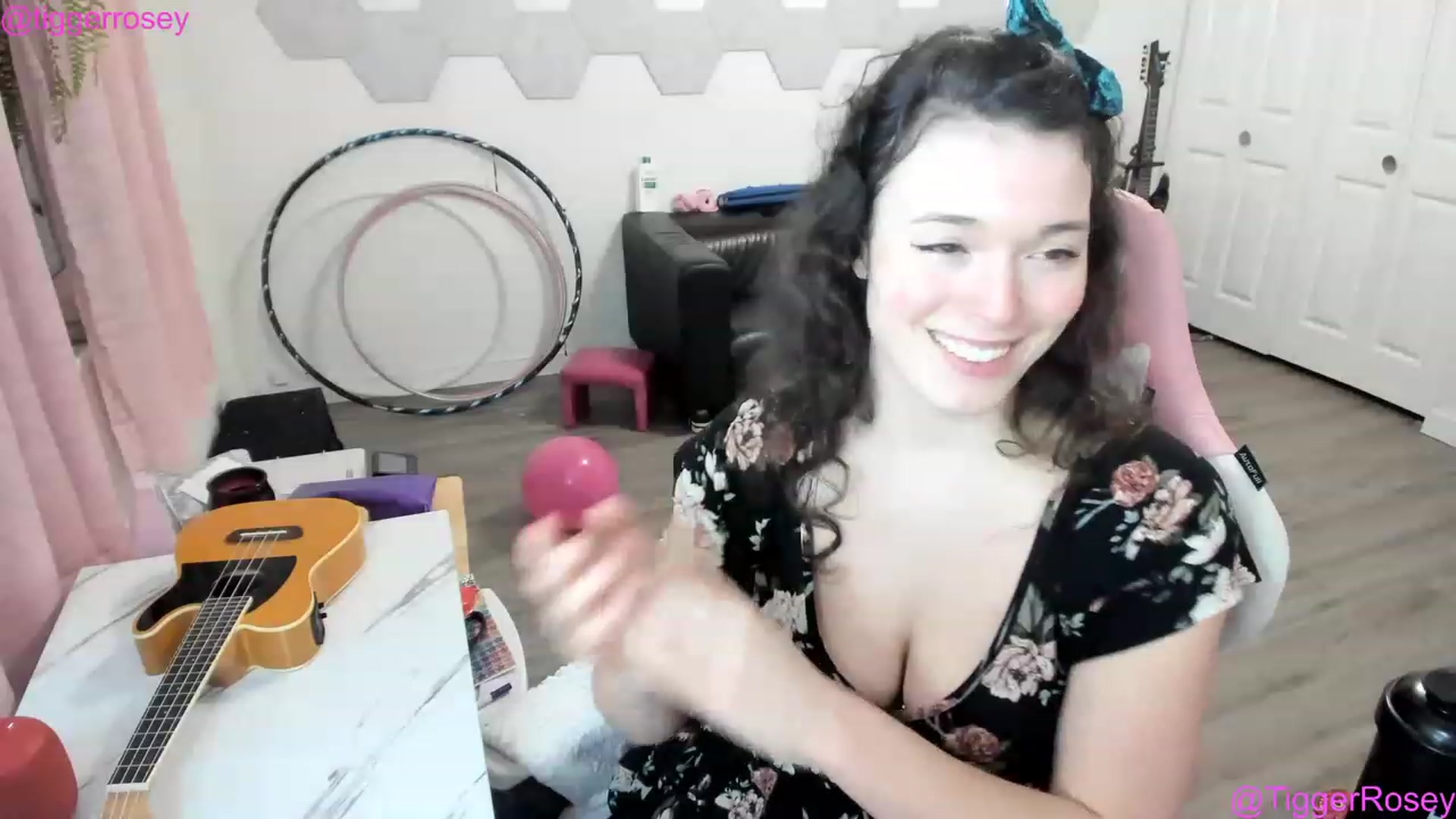 Gallery image thumbnail from TiggerRosey's myfreecams stream on, 02/08/2023, 07:57 image 7 of 20