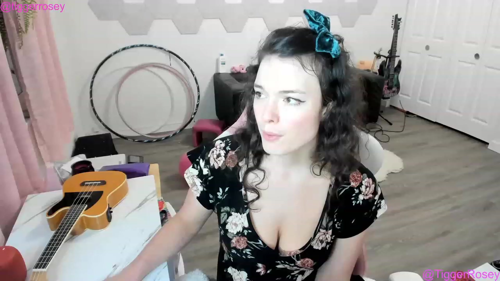 Gallery image thumbnail from TiggerRosey's myfreecams stream on, 02/08/2023, 07:57 image 12 of 20