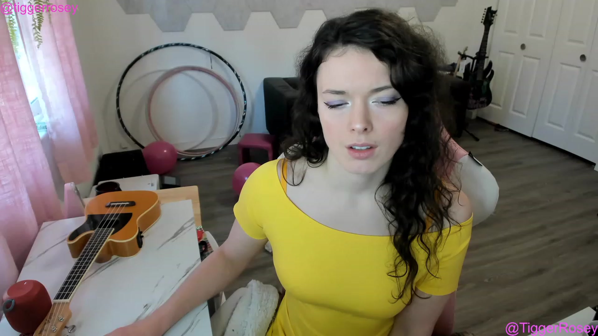 Gallery image thumbnail from TiggerRosey's myfreecams stream on, 02/10/2023, 23:09 image 6 of 20