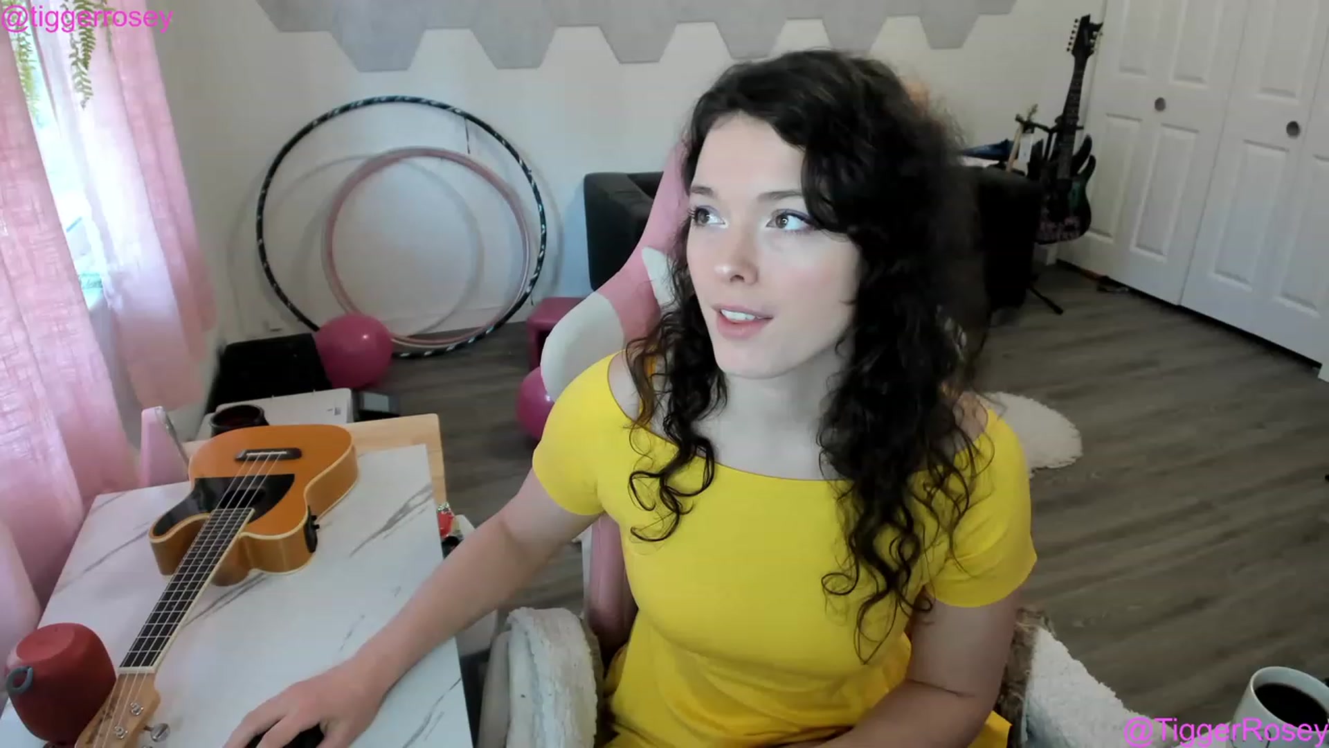 Gallery image thumbnail from TiggerRosey's myfreecams stream on, 02/10/2023, 23:09 image 2 of 20