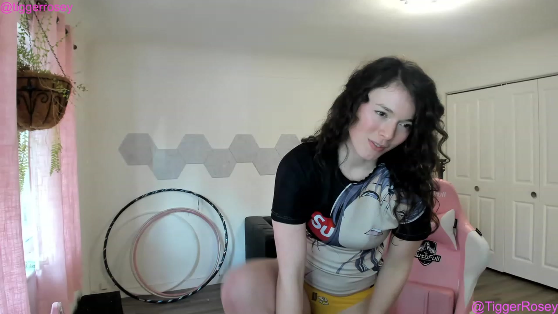 Gallery image thumbnail from TiggerRosey's myfreecams stream on, 02/18/2023, 24:07 image 17 of 20