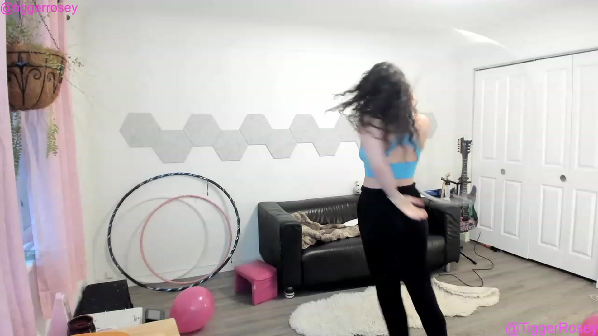 Gallery image thumbnail from TiggerRosey's myfreecams stream on, 02/18/2023, 03:16 image 2 of 20