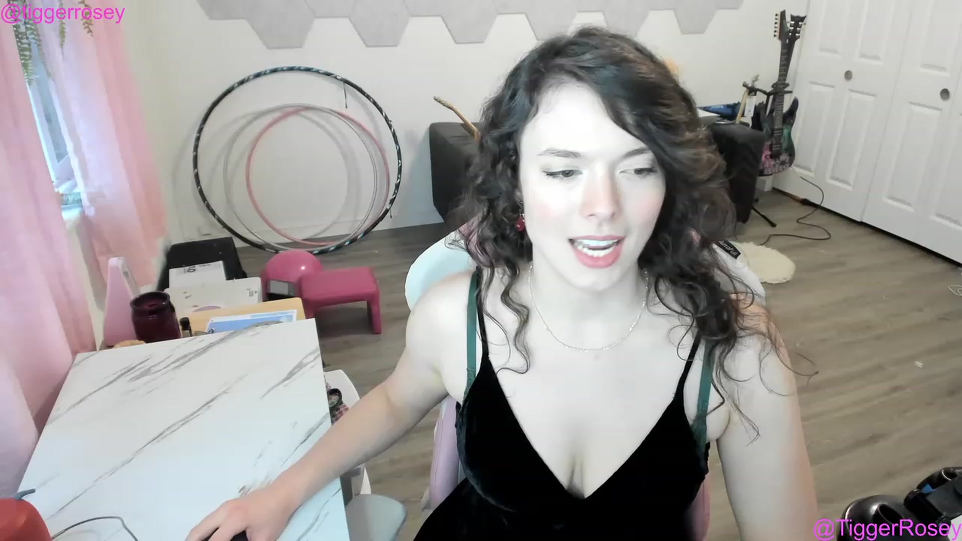Gallery image thumbnail from TiggerRosey's myfreecams stream on, 02/21/2023, 01:34 image 6 of 20