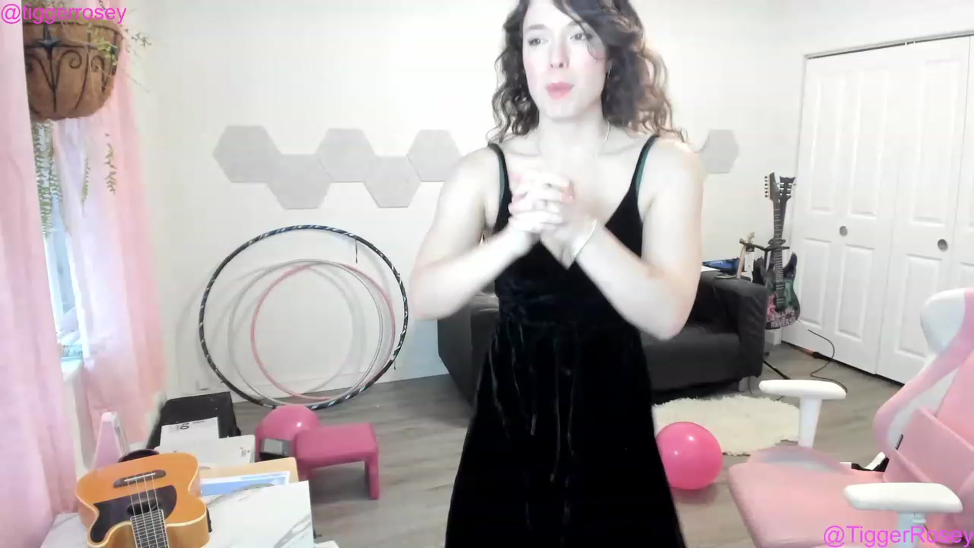 Gallery image thumbnail from TiggerRosey's myfreecams stream on, 02/21/2023, 01:34 image 9 of 20