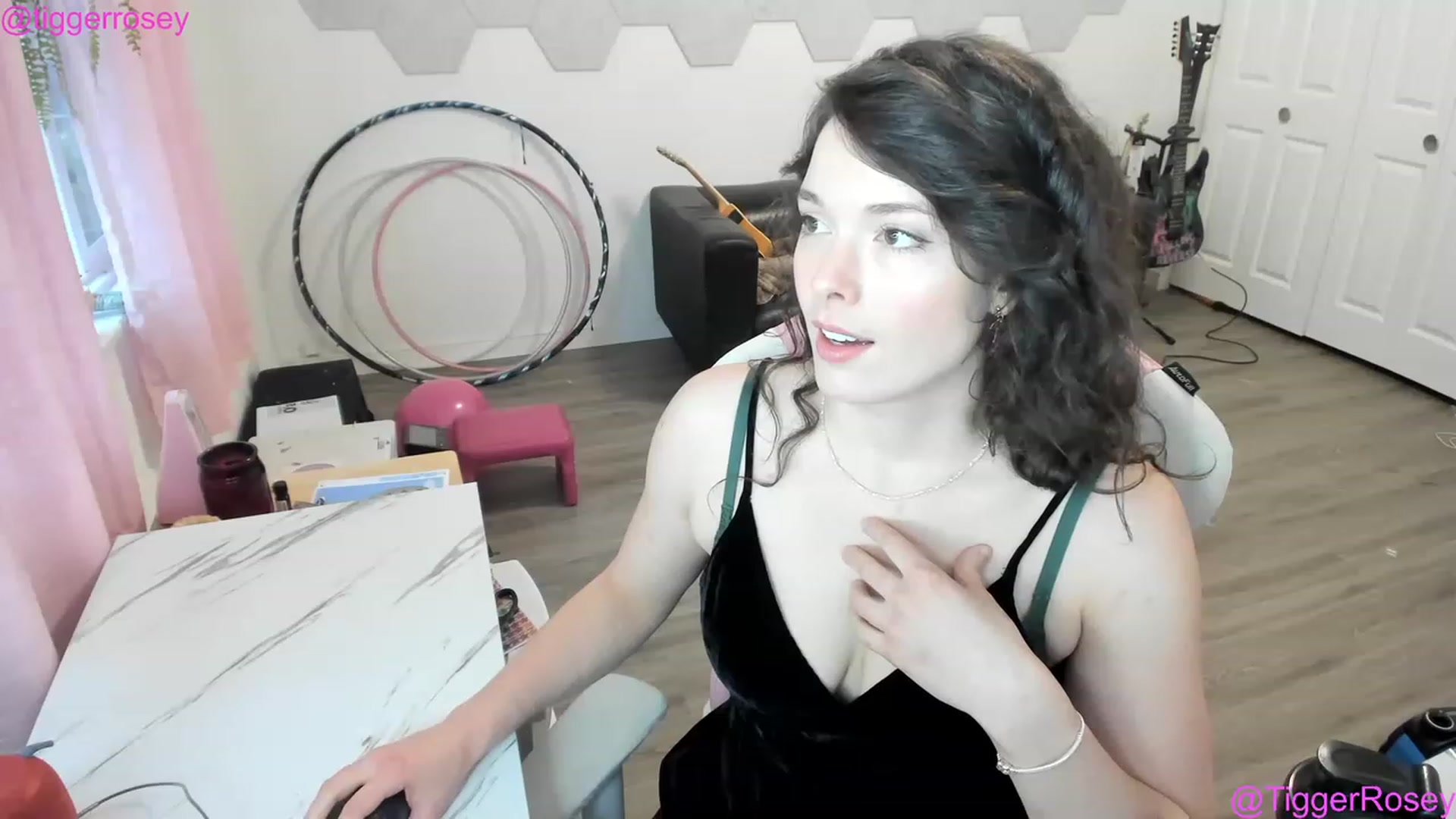 Gallery image thumbnail from TiggerRosey's myfreecams stream on, 02/21/2023, 01:34 image 4 of 20