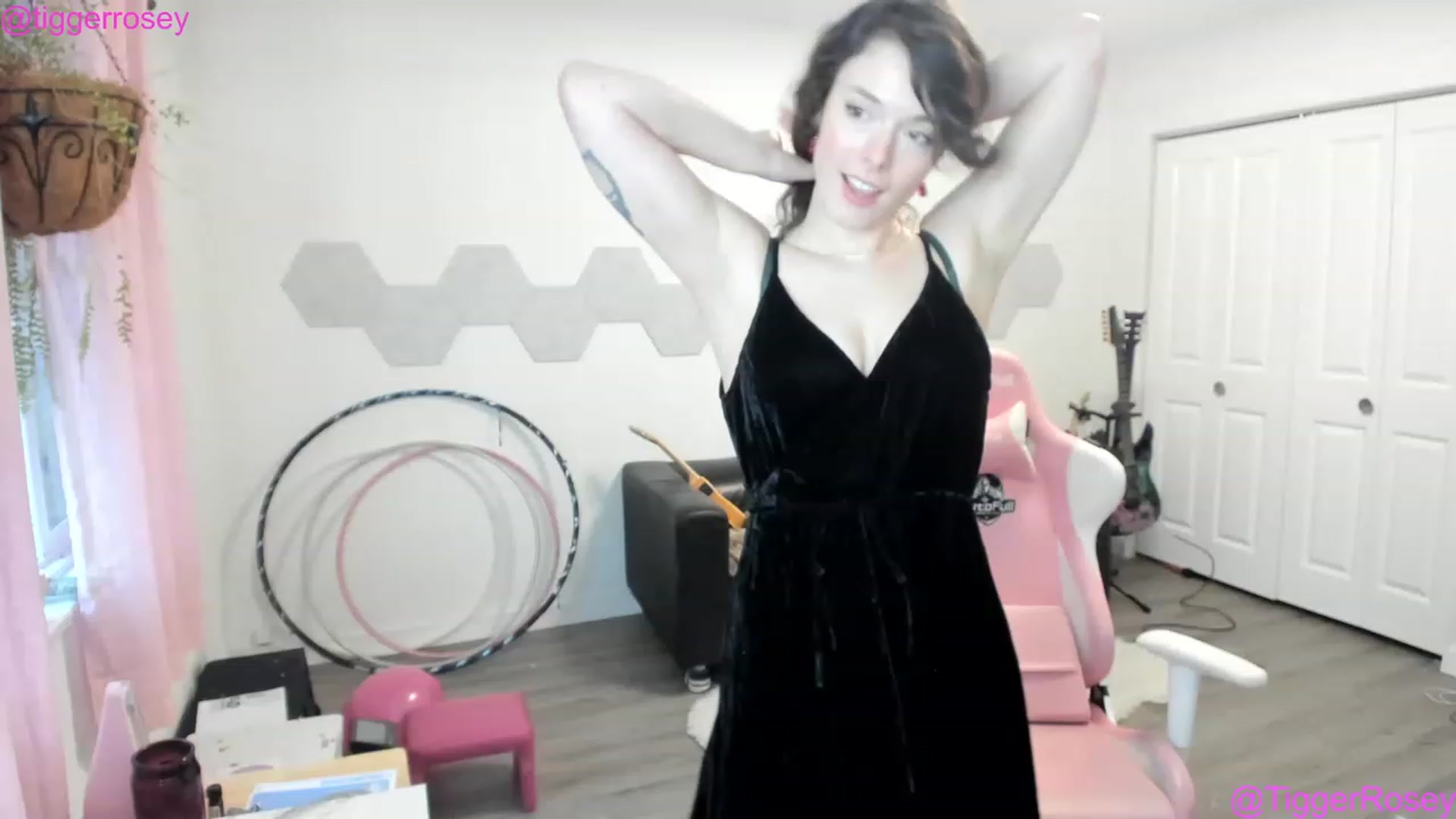 Gallery image thumbnail from TiggerRosey's myfreecams stream on, 02/21/2023, 01:34 image 3 of 20