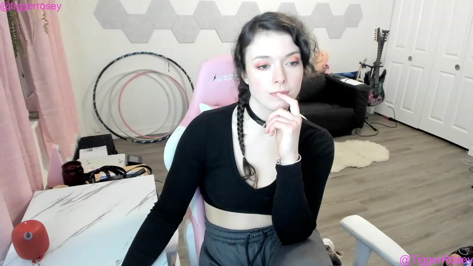 Gallery image thumbnail from TiggerRosey's myfreecams stream on, 02/23/2023, 03:29 image 17 of 20