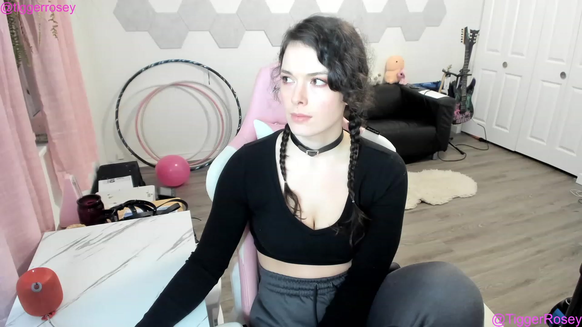 Gallery image thumbnail from TiggerRosey's myfreecams stream on, 02/23/2023, 04:19 image 17 of 20