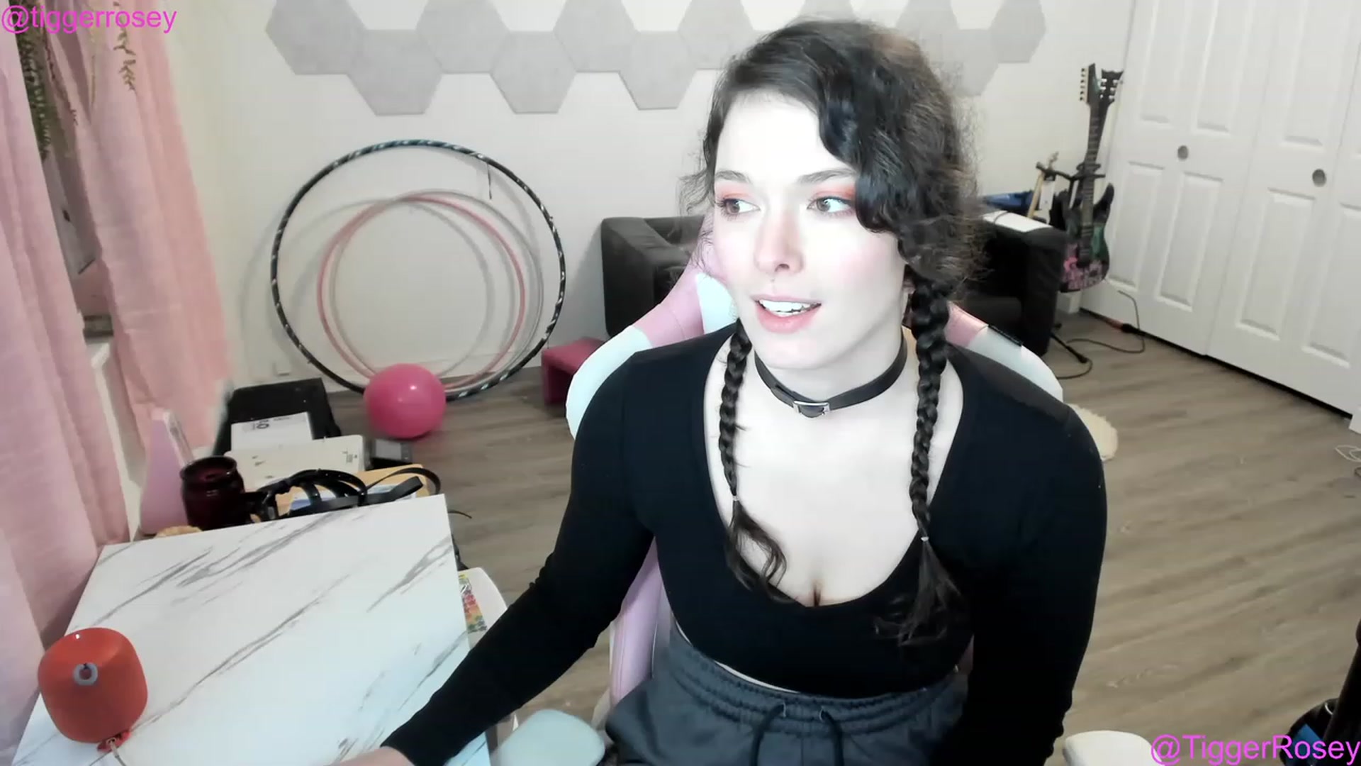 Gallery image thumbnail from TiggerRosey's myfreecams stream on, 02/23/2023, 04:19 image 8 of 20