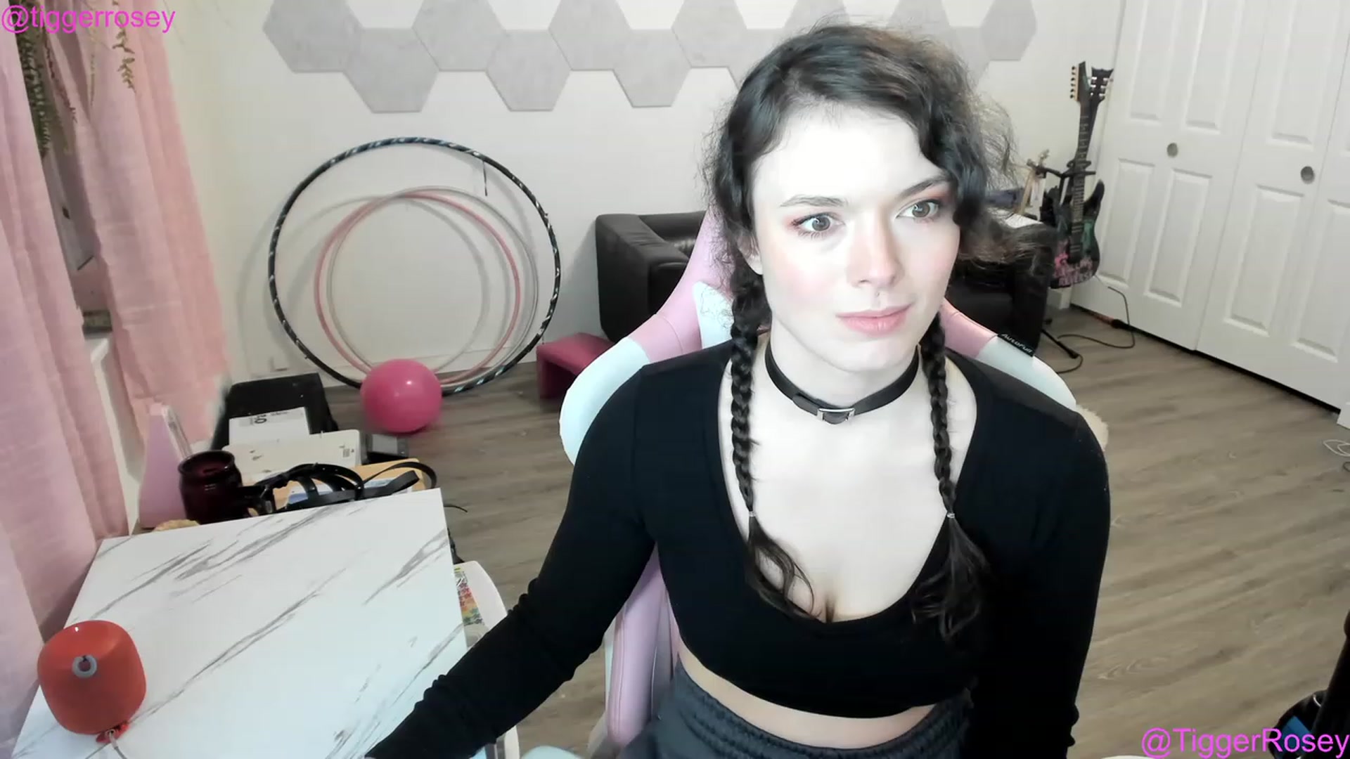 Gallery image thumbnail from TiggerRosey's myfreecams stream on, 02/23/2023, 04:19 image 12 of 20