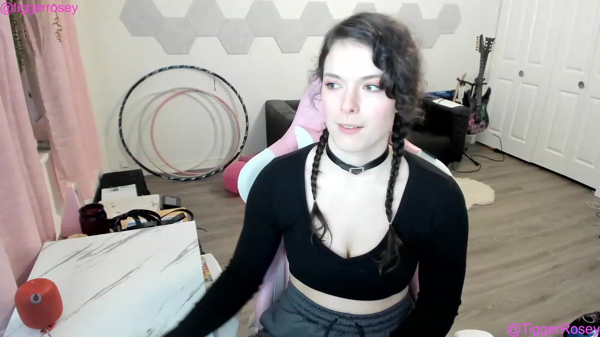 Gallery image thumbnail from TiggerRosey's myfreecams stream on, 02/23/2023, 04:19 image 2 of 20