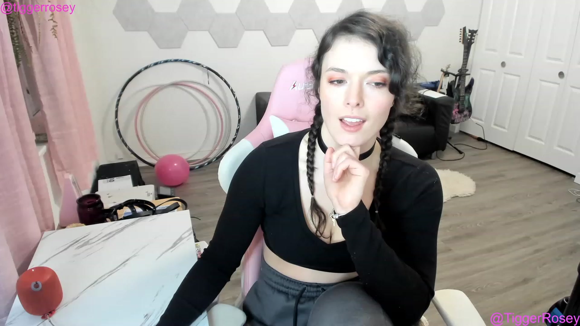 Gallery image thumbnail from TiggerRosey's myfreecams stream on, 02/23/2023, 04:19 image 15 of 20