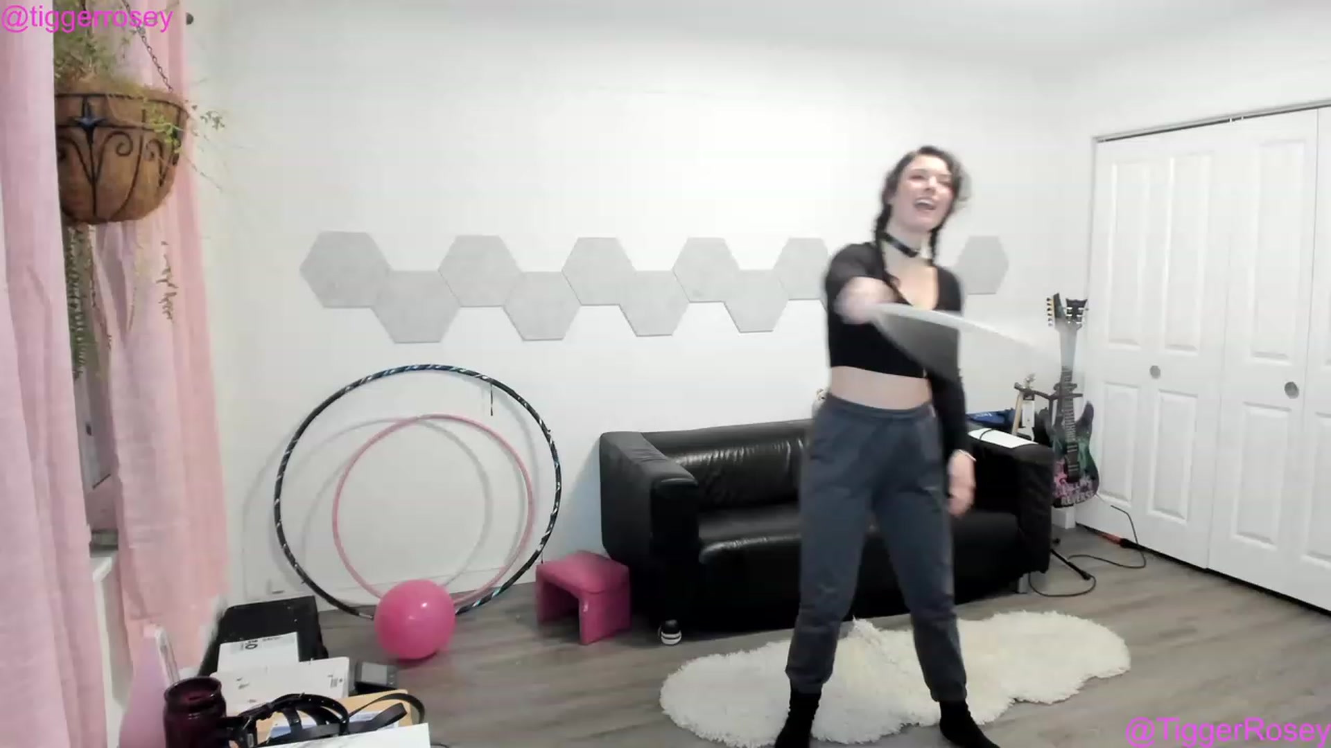 Gallery image thumbnail from TiggerRosey's myfreecams stream on, 02/23/2023, 04:19 image 4 of 20