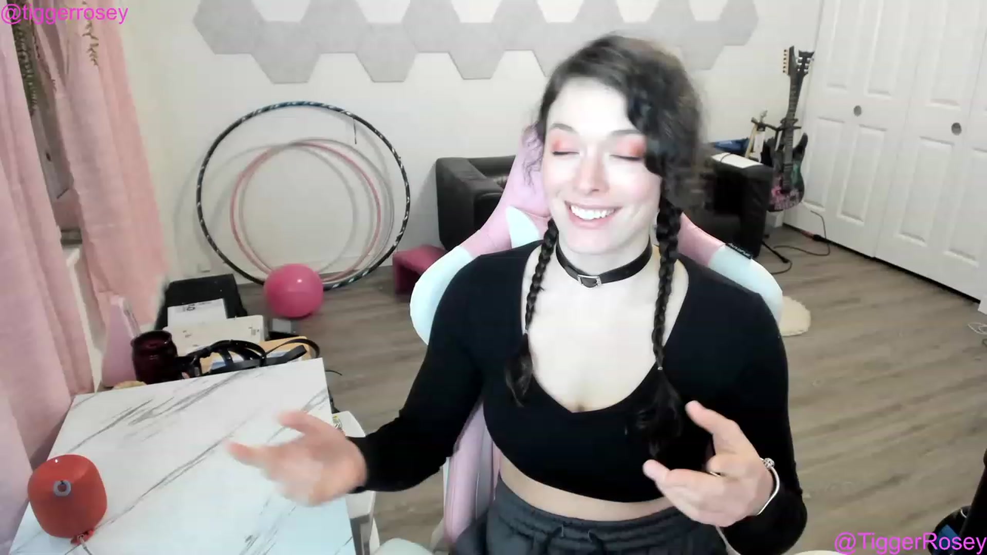 Gallery image thumbnail from TiggerRosey's myfreecams stream on, 02/23/2023, 04:19 image 14 of 20