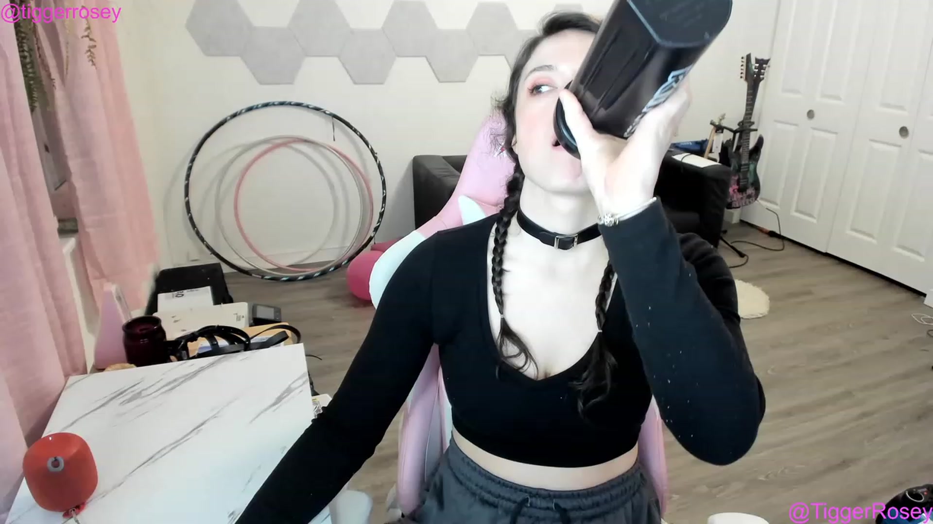 Gallery image thumbnail from TiggerRosey's myfreecams stream on, 02/23/2023, 04:19 image 3 of 20