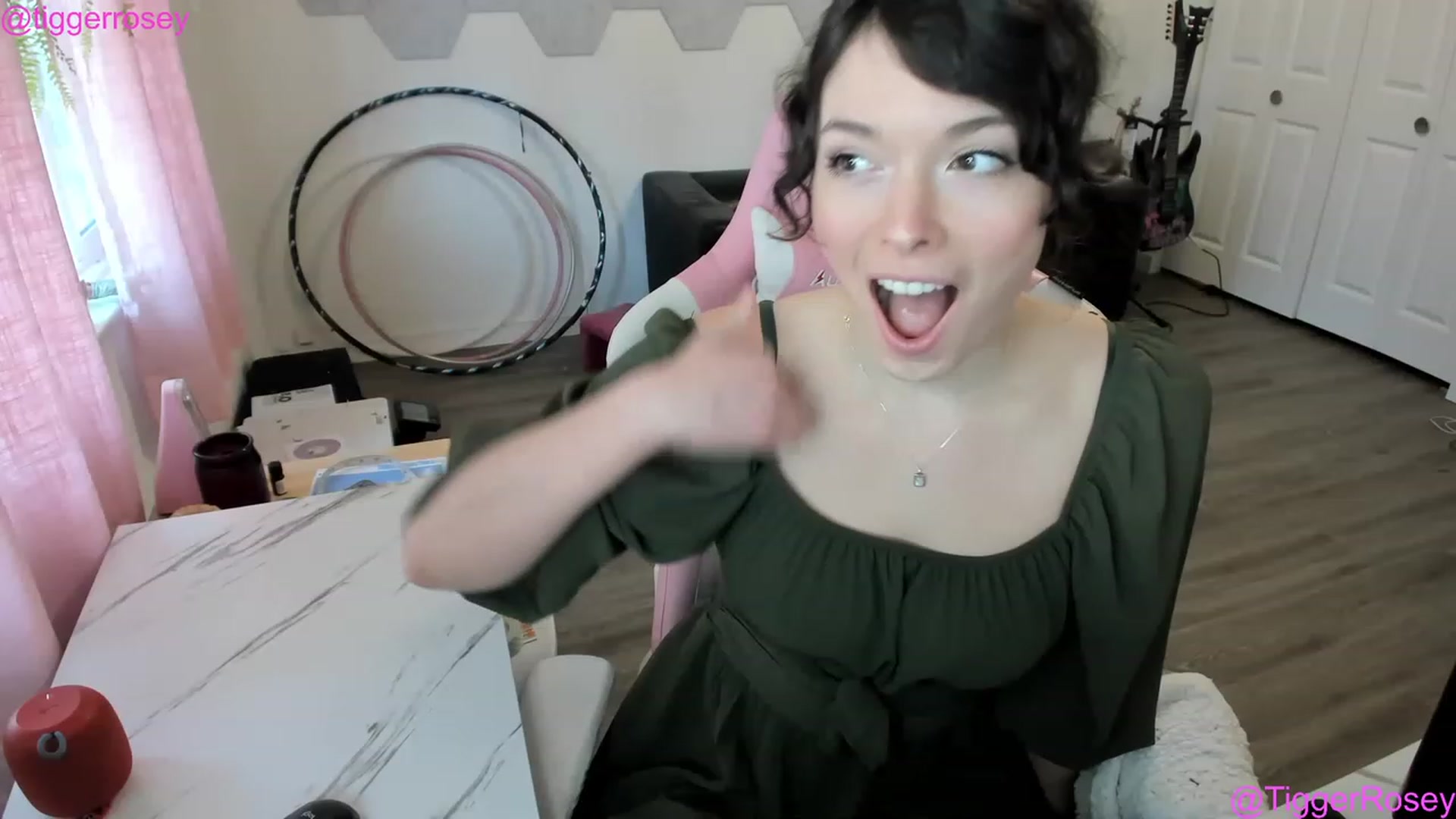 Gallery image thumbnail from TiggerRosey's myfreecams stream on, 02/24/2023, 22:01 image 18 of 20