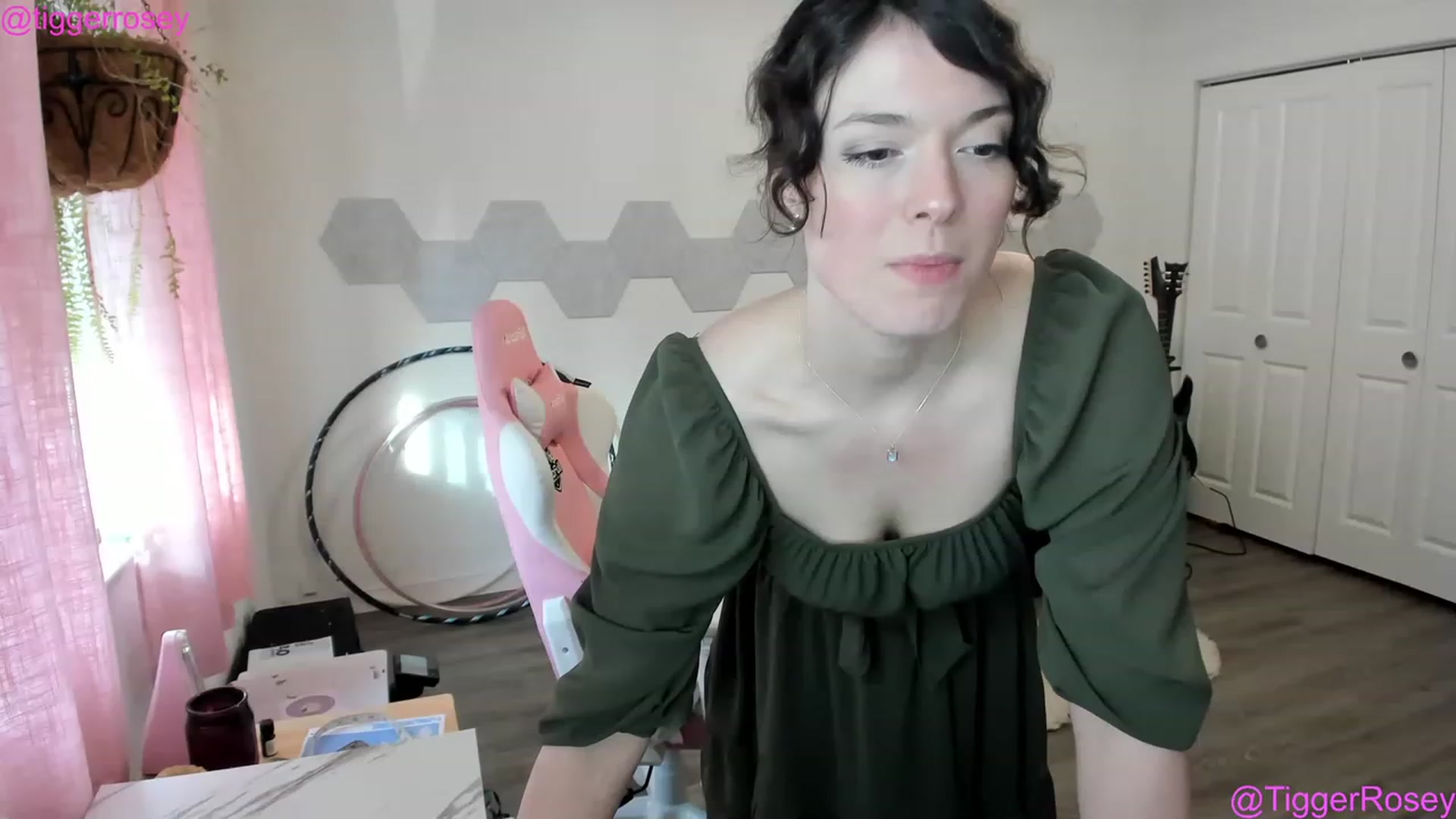 Gallery image thumbnail from TiggerRosey's myfreecams stream on, 02/25/2023, 02:23 image 2 of 20