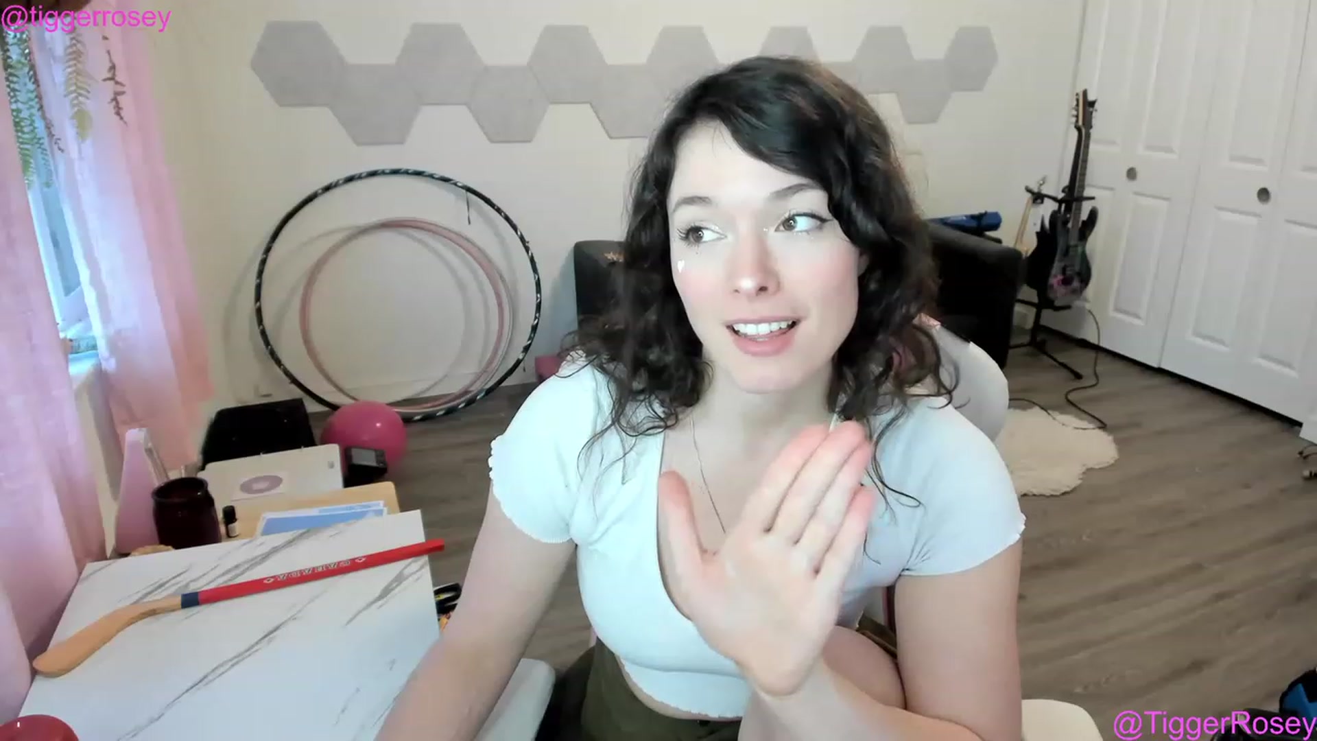 Gallery image thumbnail from TiggerRosey's myfreecams stream on, 03/01/2023, 24:24 image 20 of 20