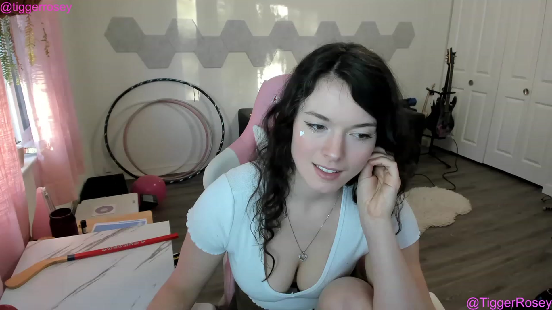 Gallery image thumbnail from TiggerRosey's myfreecams stream on, 03/01/2023, 01:56 image 14 of 20