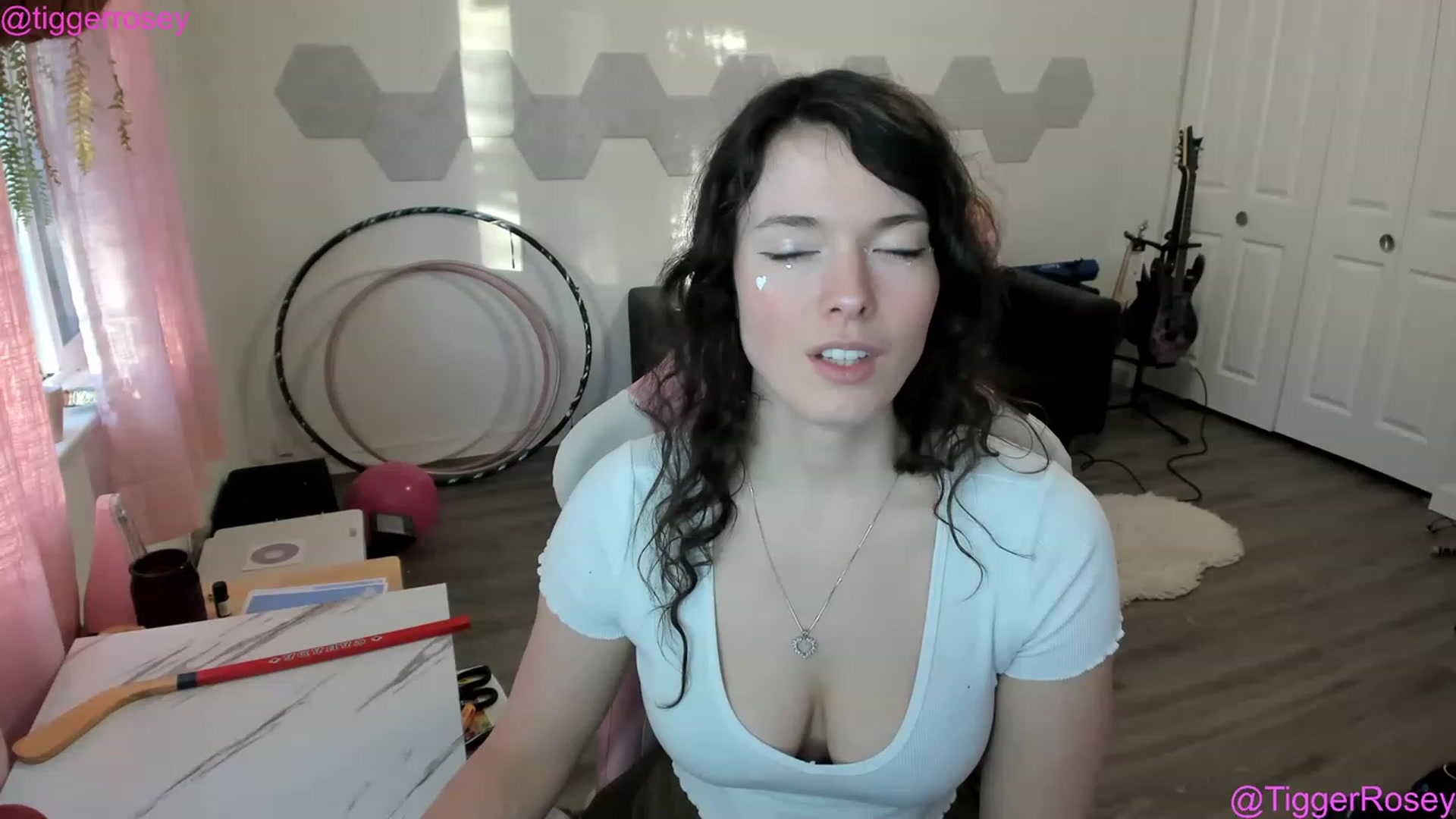 Gallery image thumbnail from TiggerRosey's myfreecams stream on, 03/01/2023, 01:56 image 13 of 20