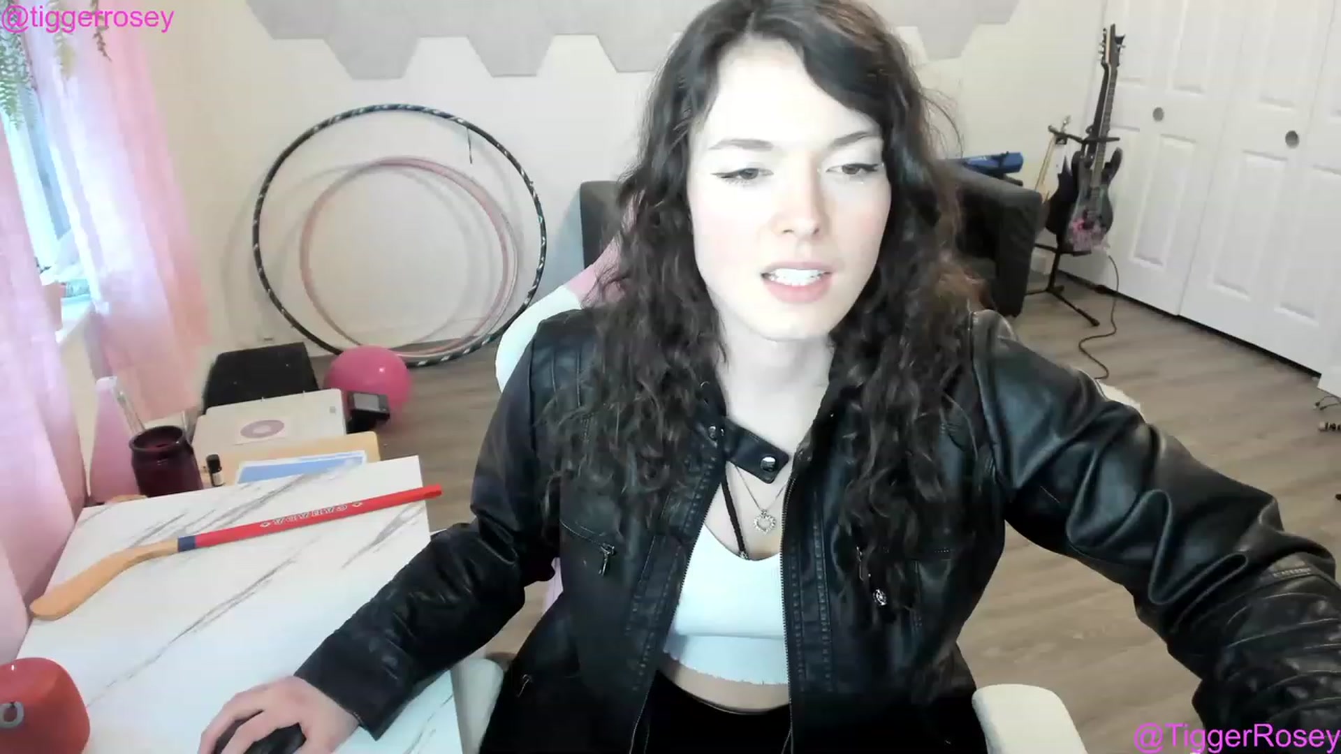 Gallery image thumbnail from TiggerRosey's myfreecams stream on, 03/01/2023, 01:56 image 2 of 20