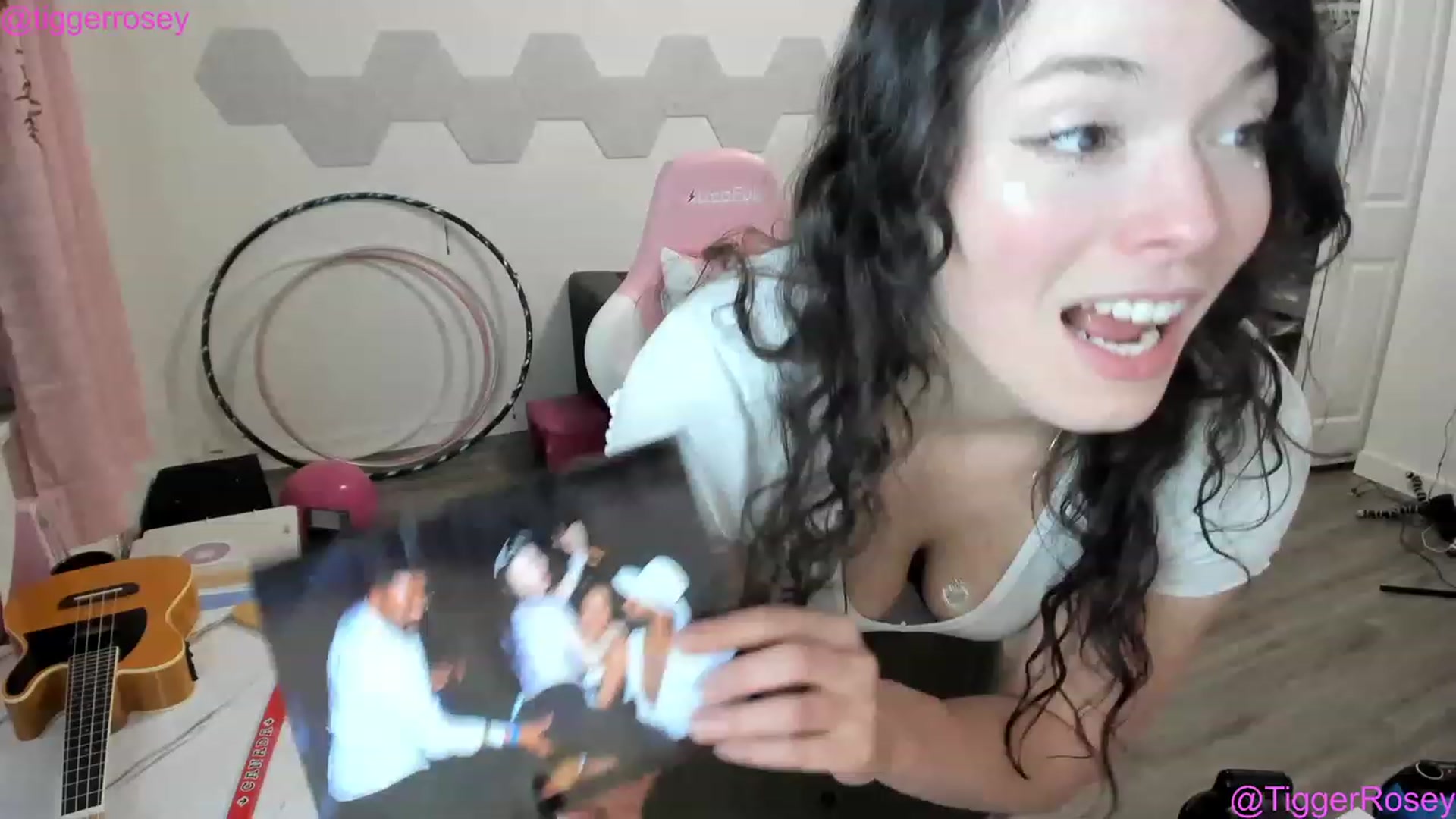 Gallery image thumbnail from TiggerRosey's myfreecams stream on, 03/01/2023, 05:25 image 2 of 20