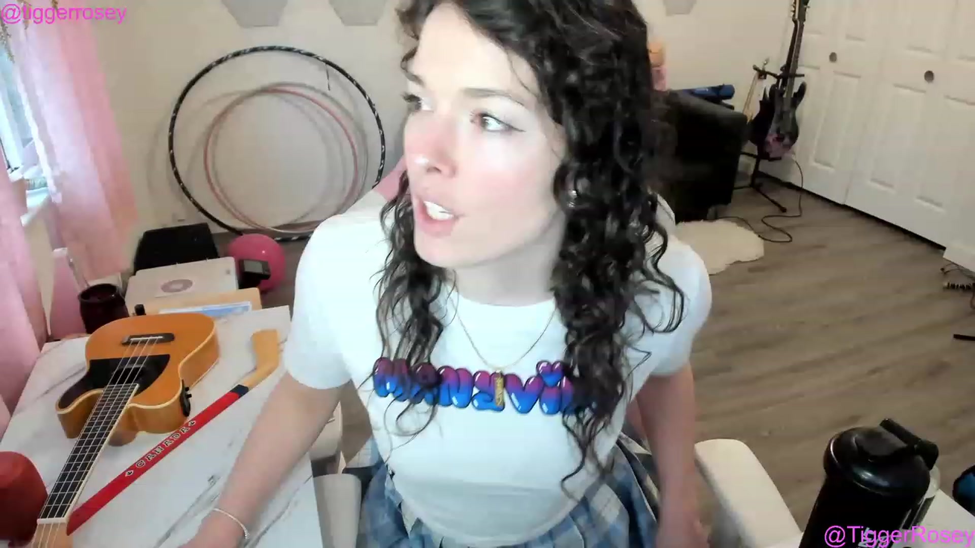 Gallery image thumbnail from TiggerRosey's myfreecams stream on, 03/01/2023, 23:53 image 5 of 20